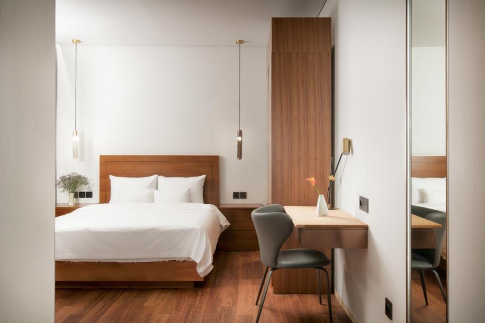 Suite with Spa Bath - Photo 3