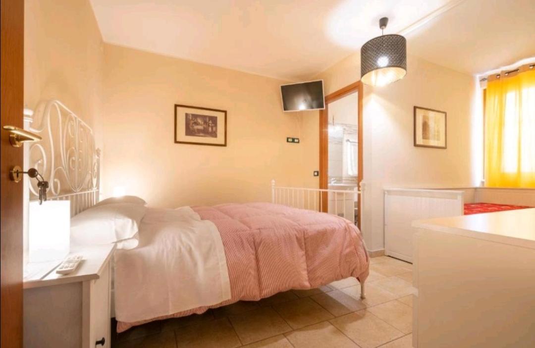 Standard Double or Twin Room photo 1