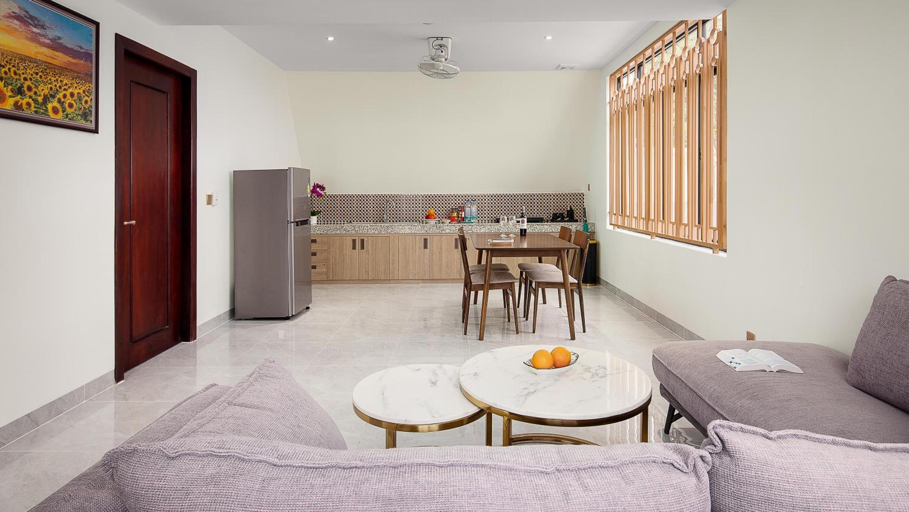 Two Bedroom Bungalow with Pool & Garden View  - Photo 4