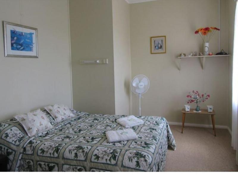 Budget Double Room - Photo 1