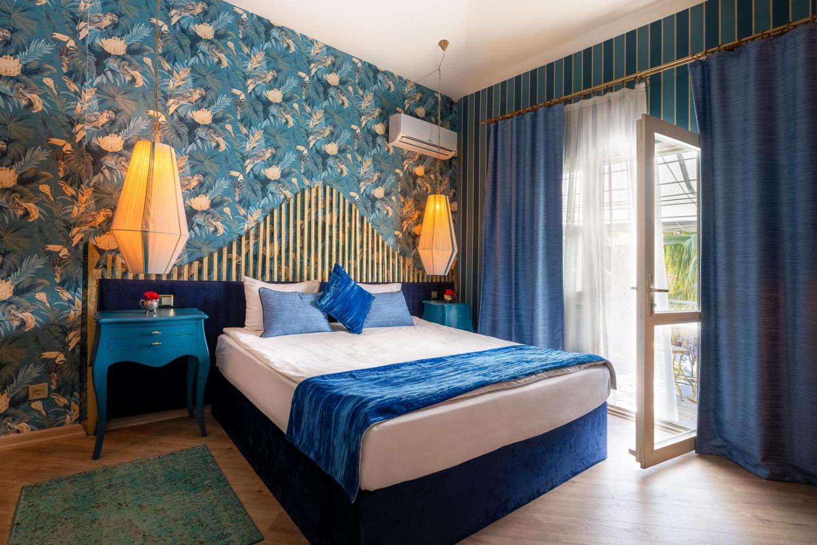 Superior Double Room with Balcony - Photo 3