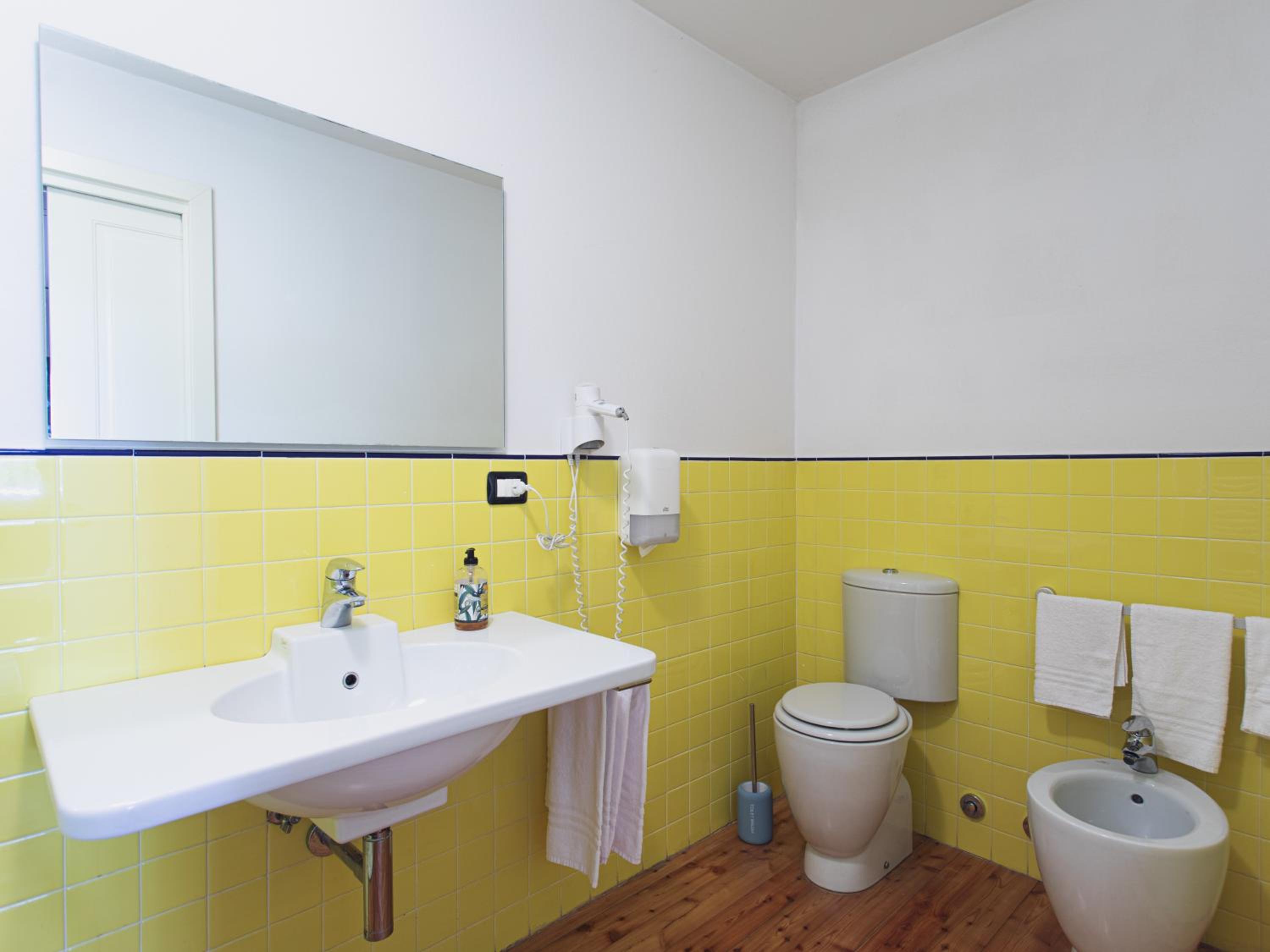 Triple Room - Photo 10