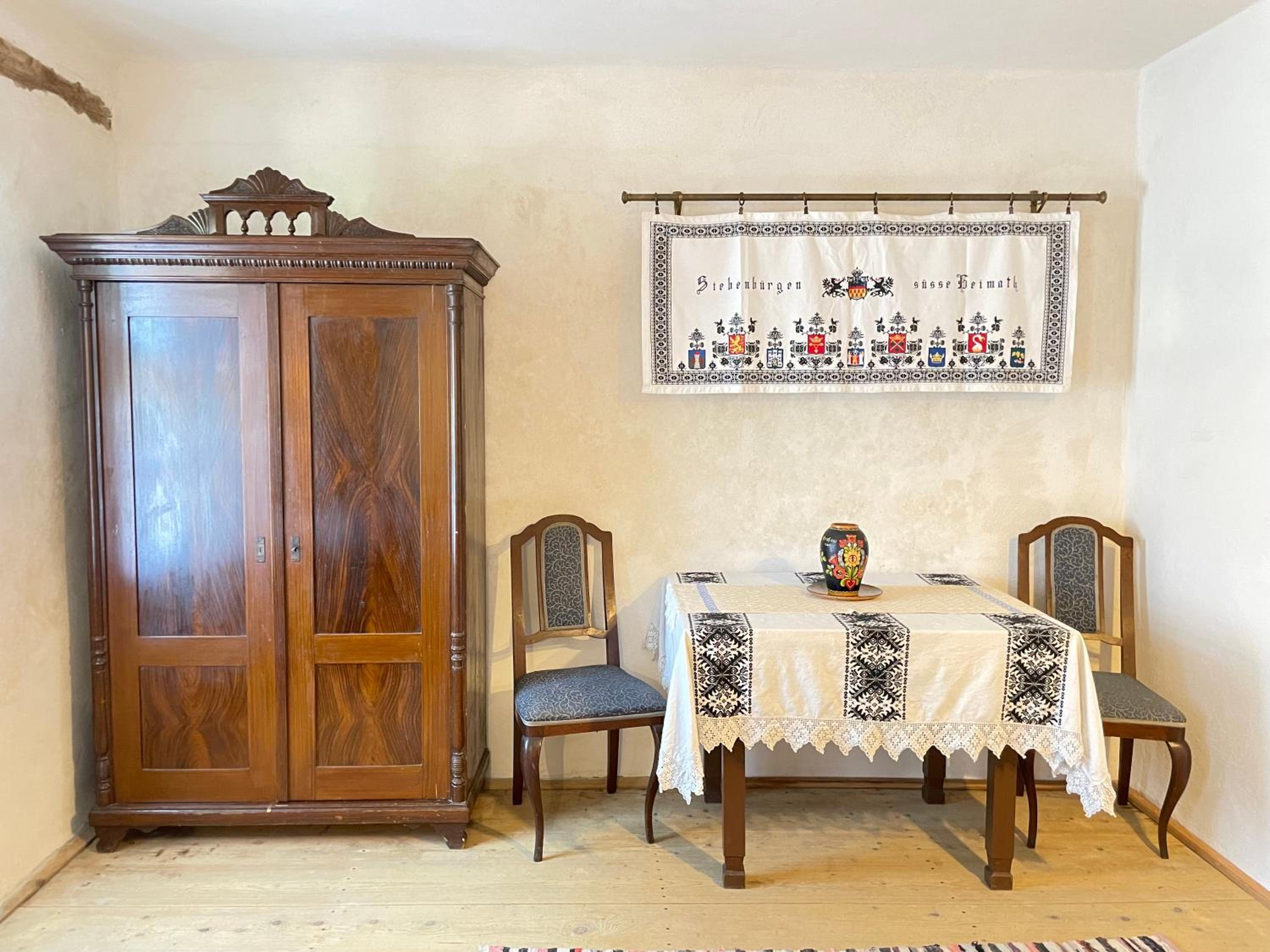 Twin Room with View - Photo 6