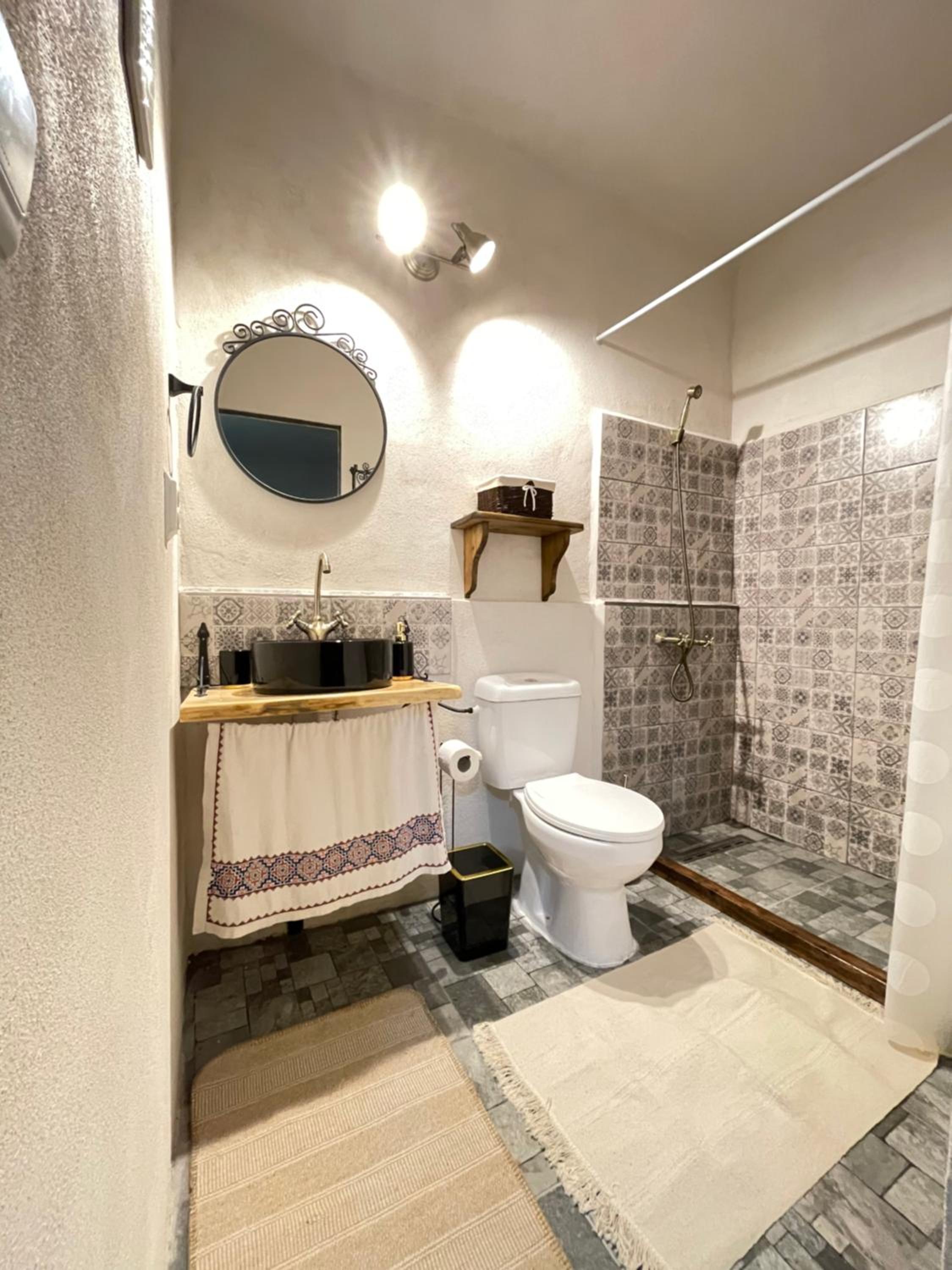 Twin Room with View - Photo 10