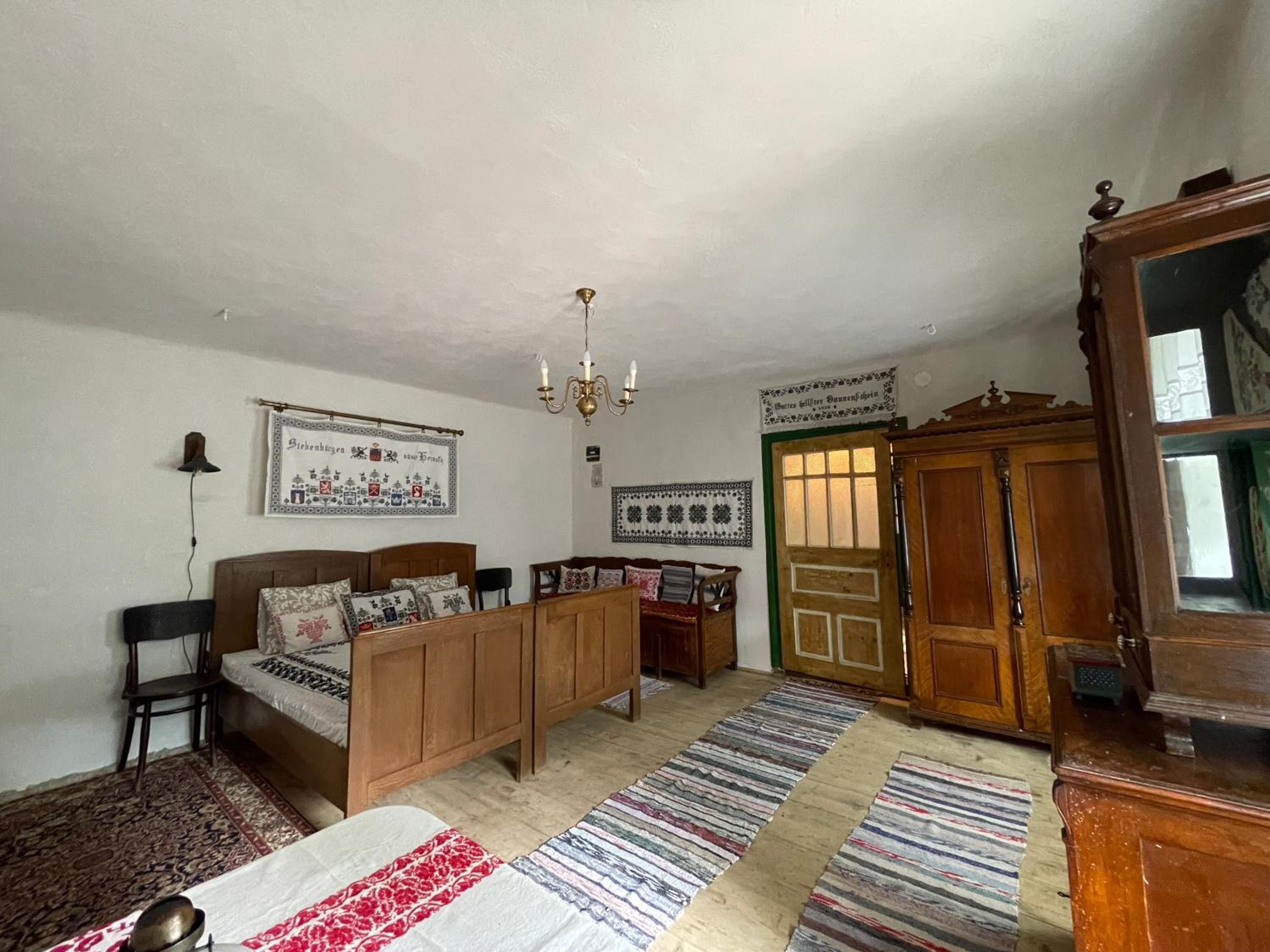 Standard Twin Room - Photo 2