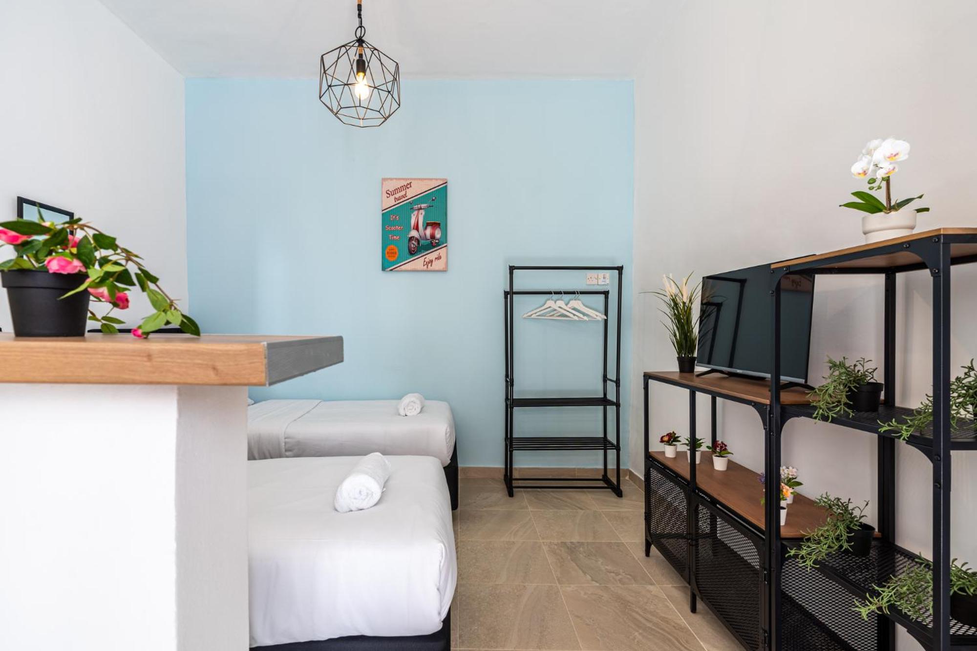 Studio Apartment - Photo 9