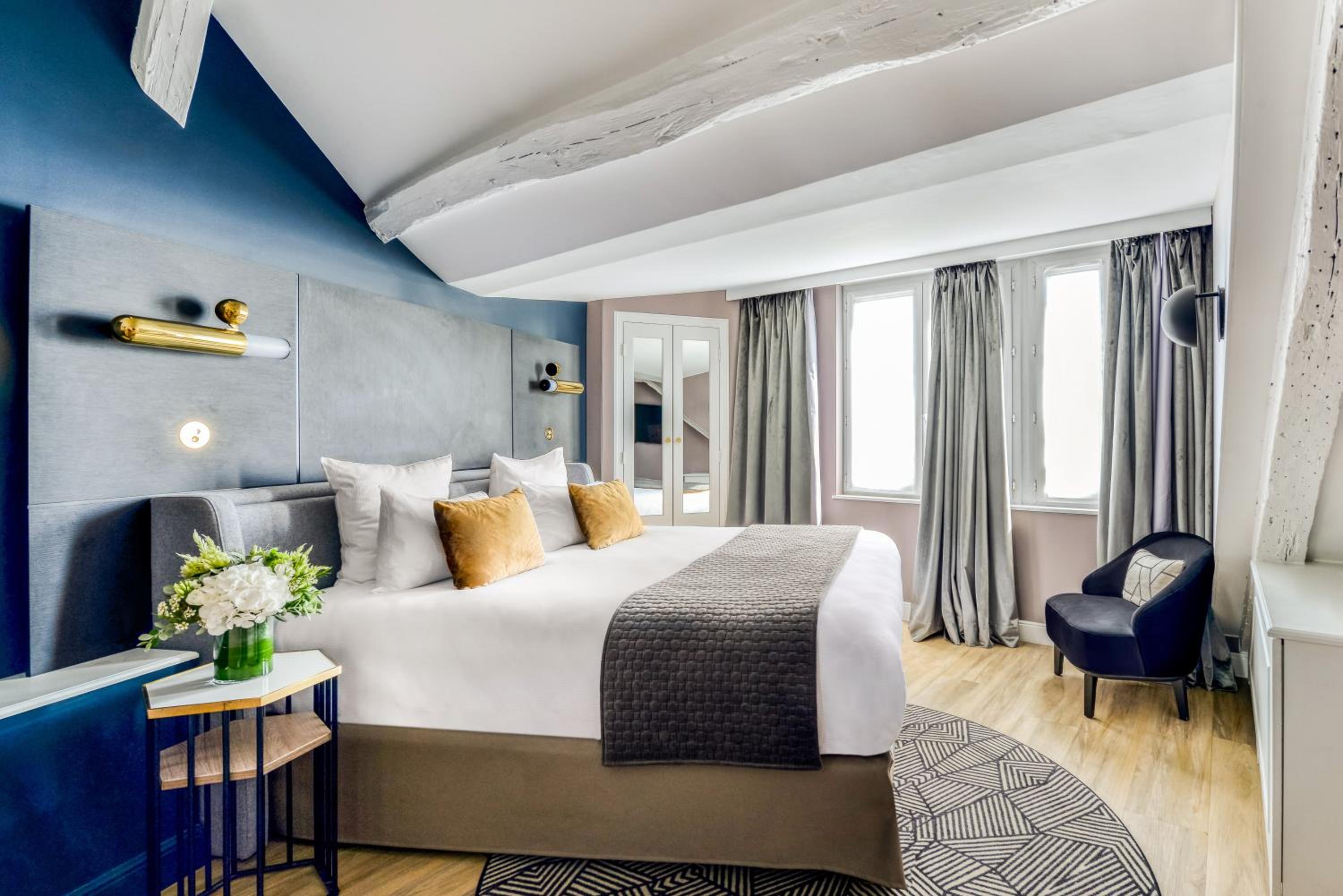 Executive Queen Room