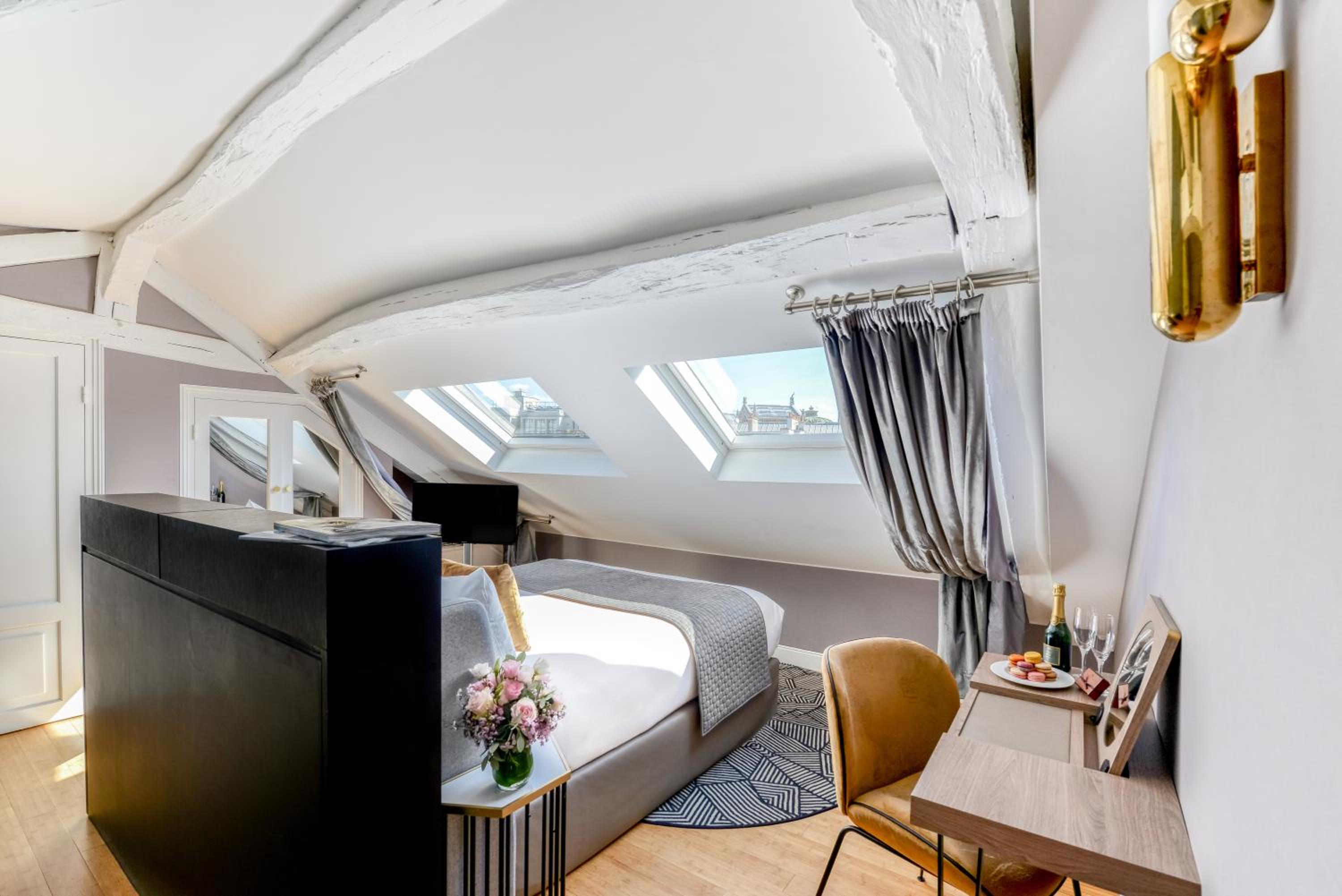 Executive Queen Room