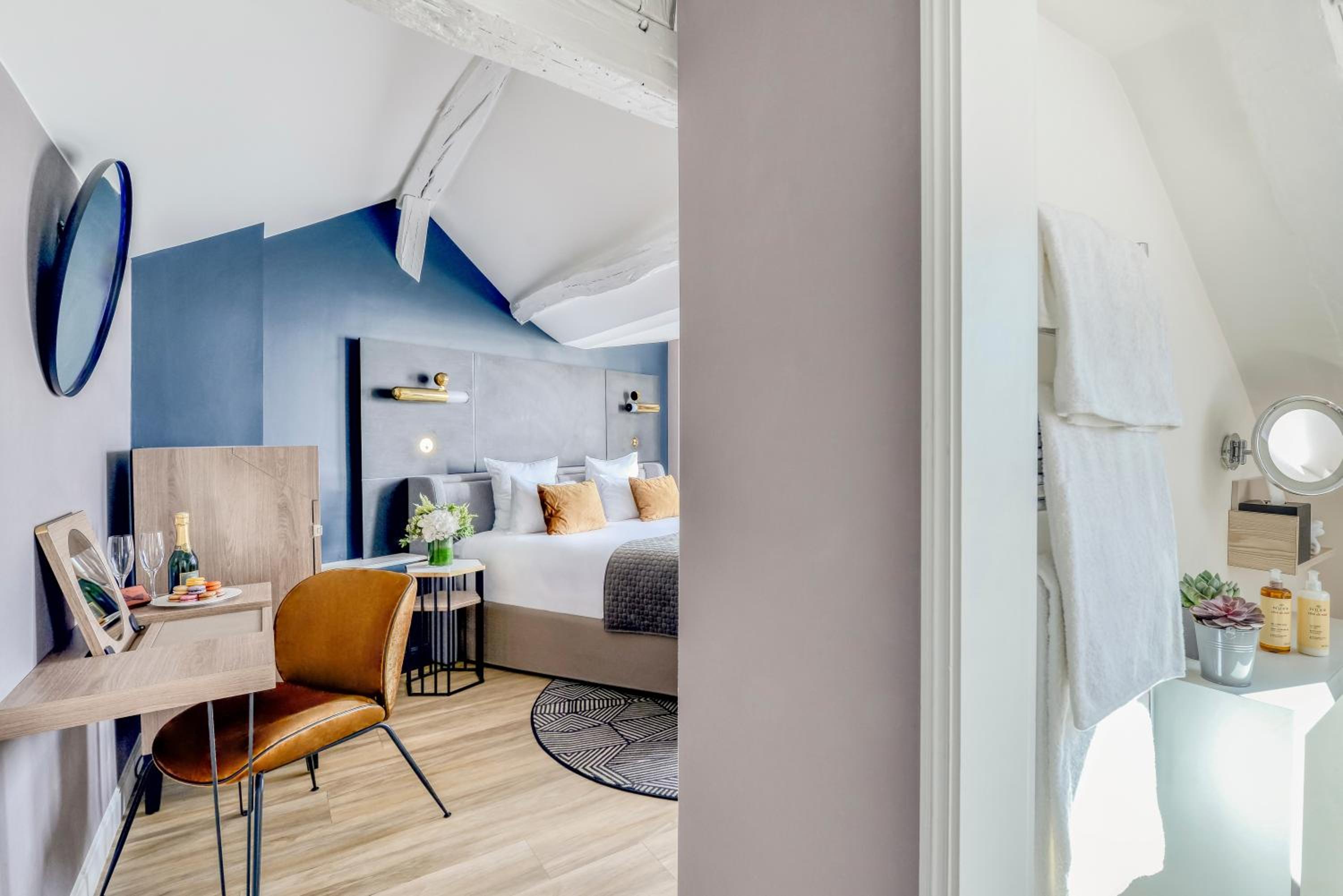 Executive Queen Room