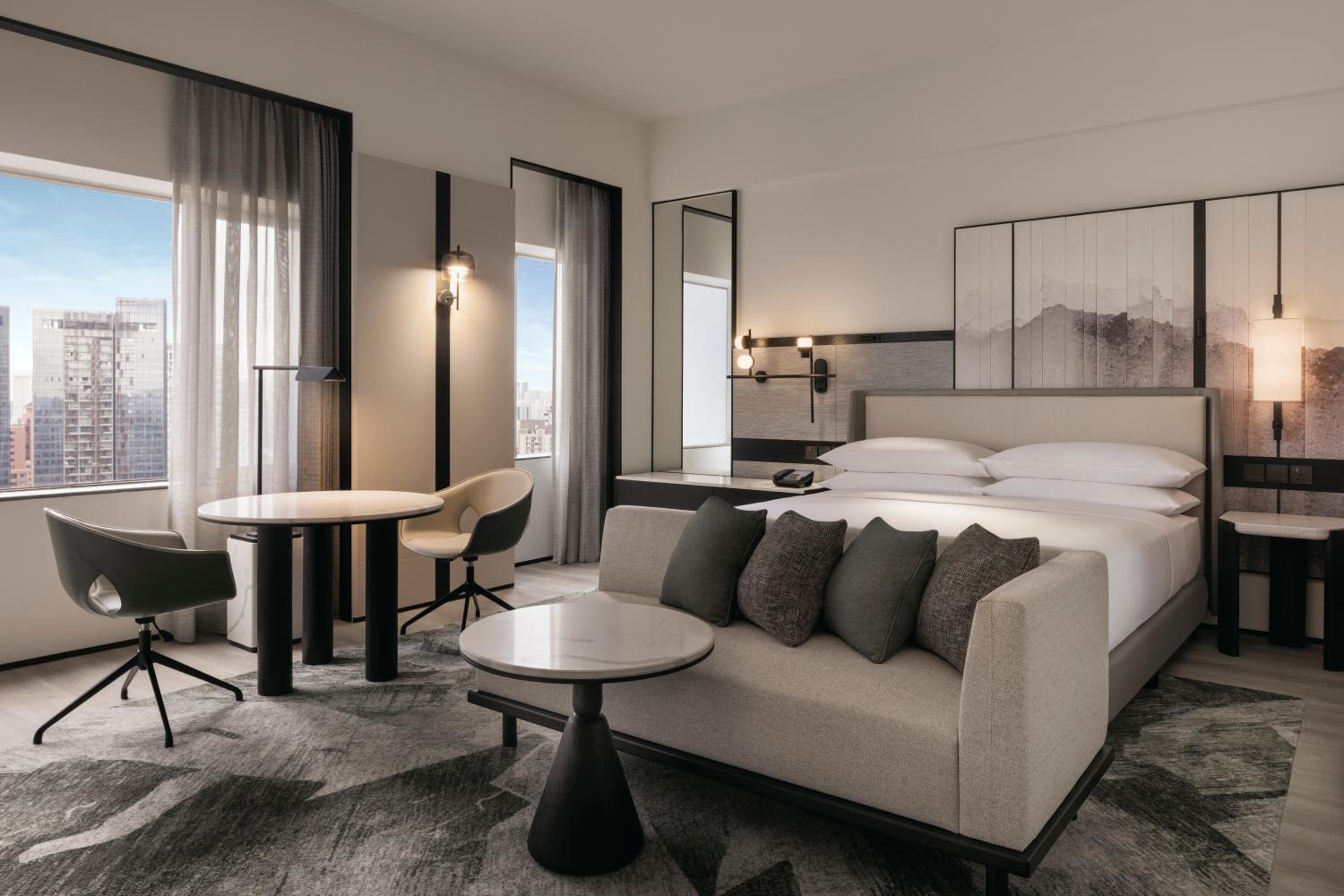 King Studio Suite with Lounge Access