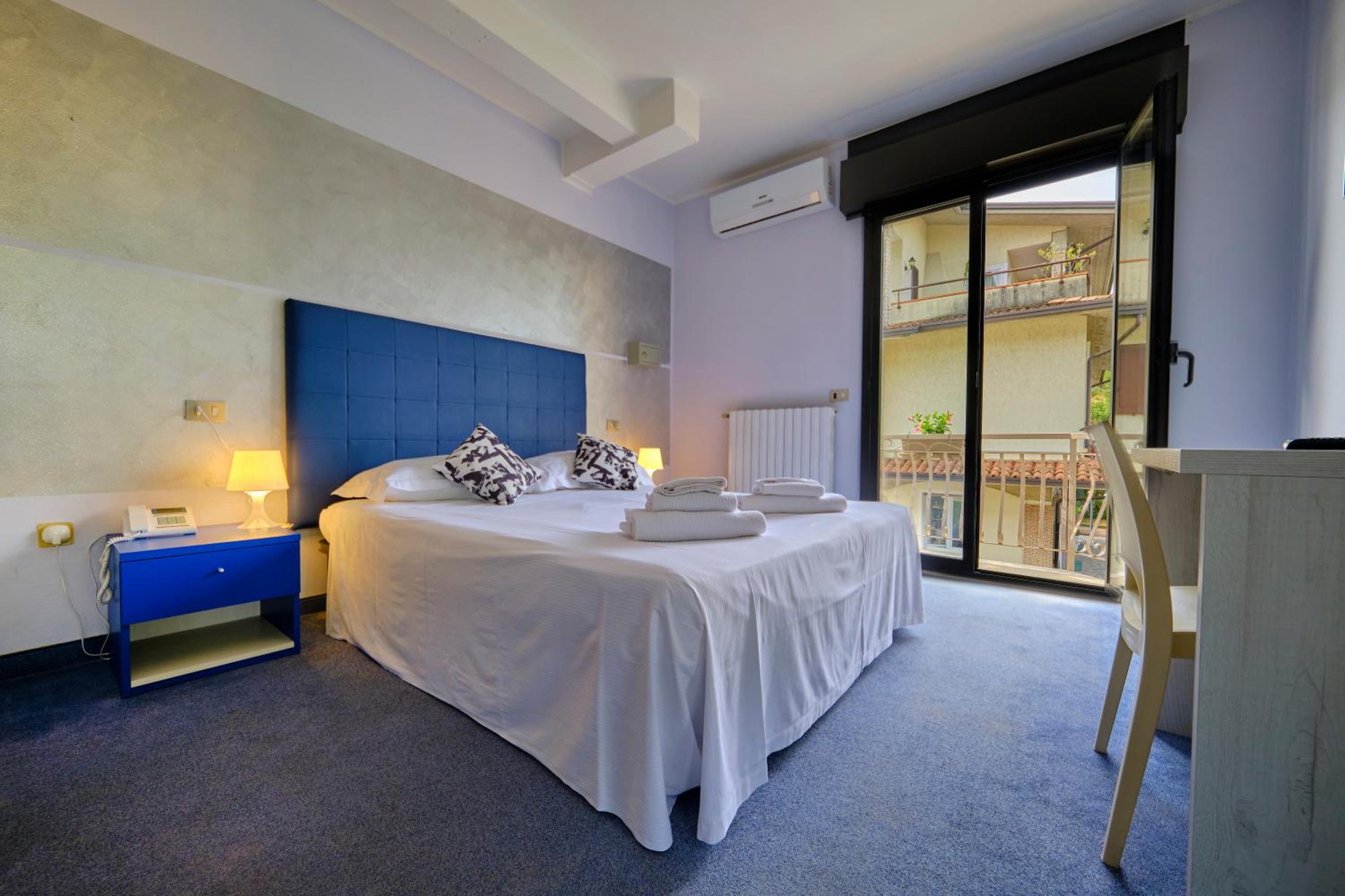 Superior Triple Room with Balcony photo 1