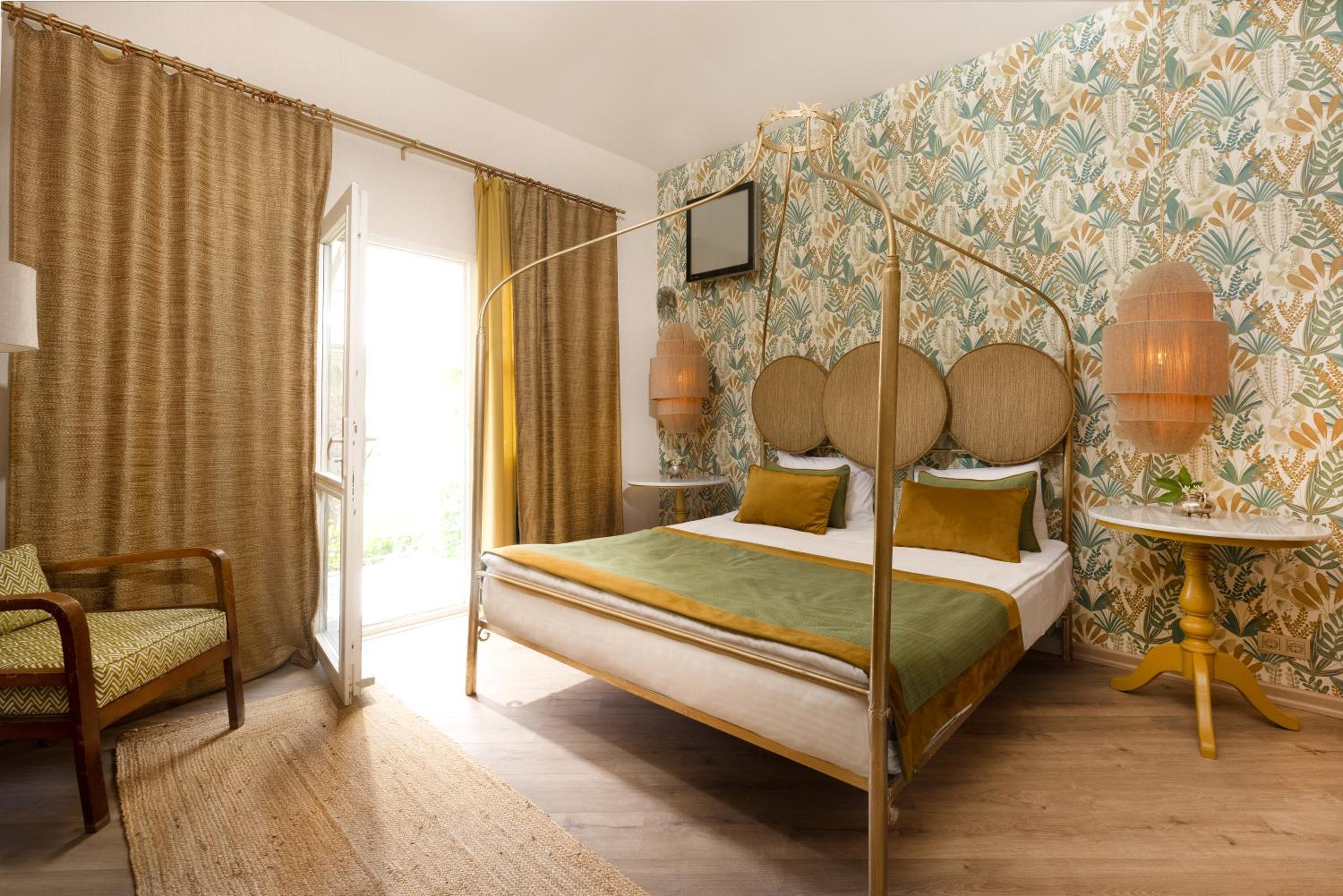 Superior Double Room with Balcony - Photo 17