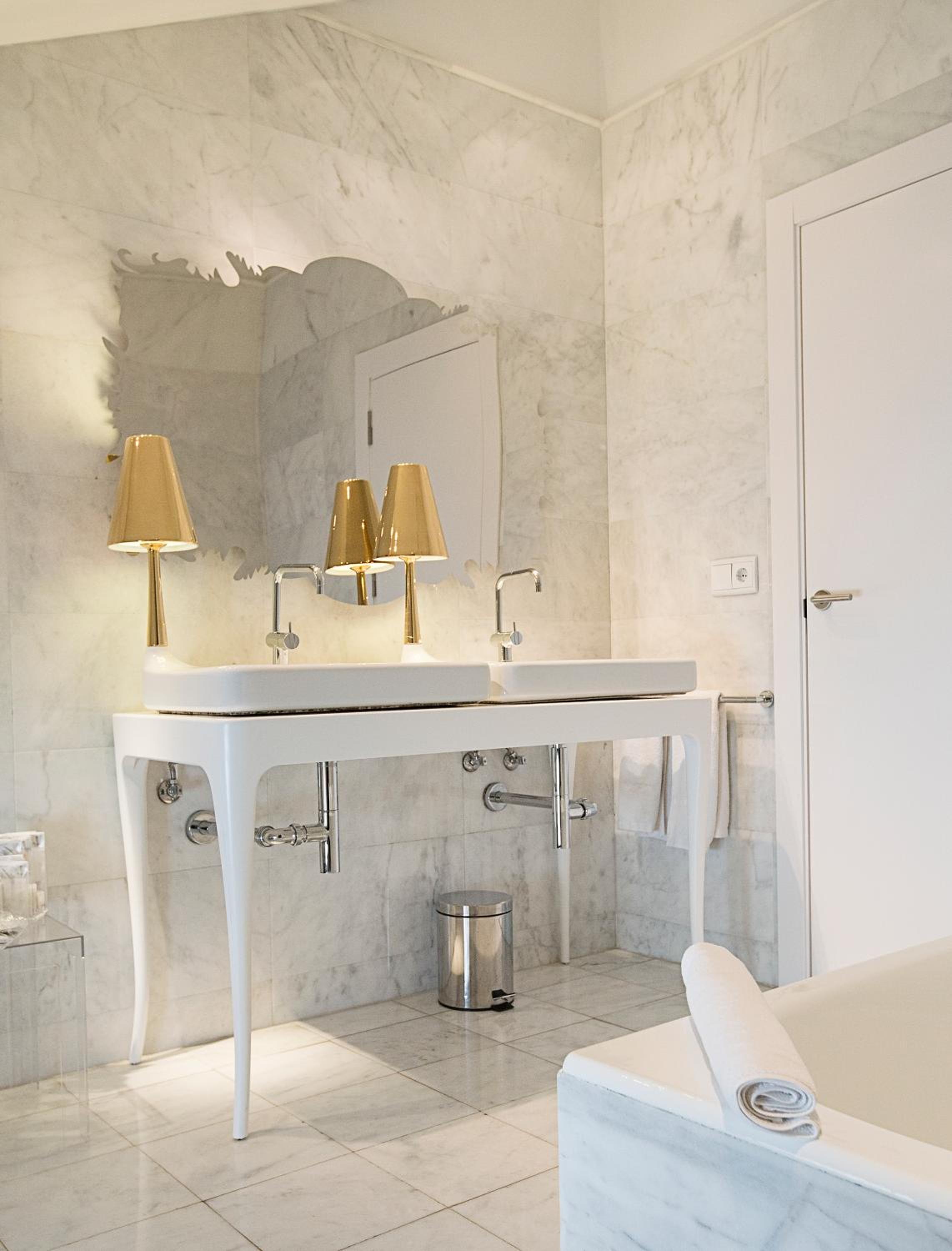 Superior Suite - Photo 2
