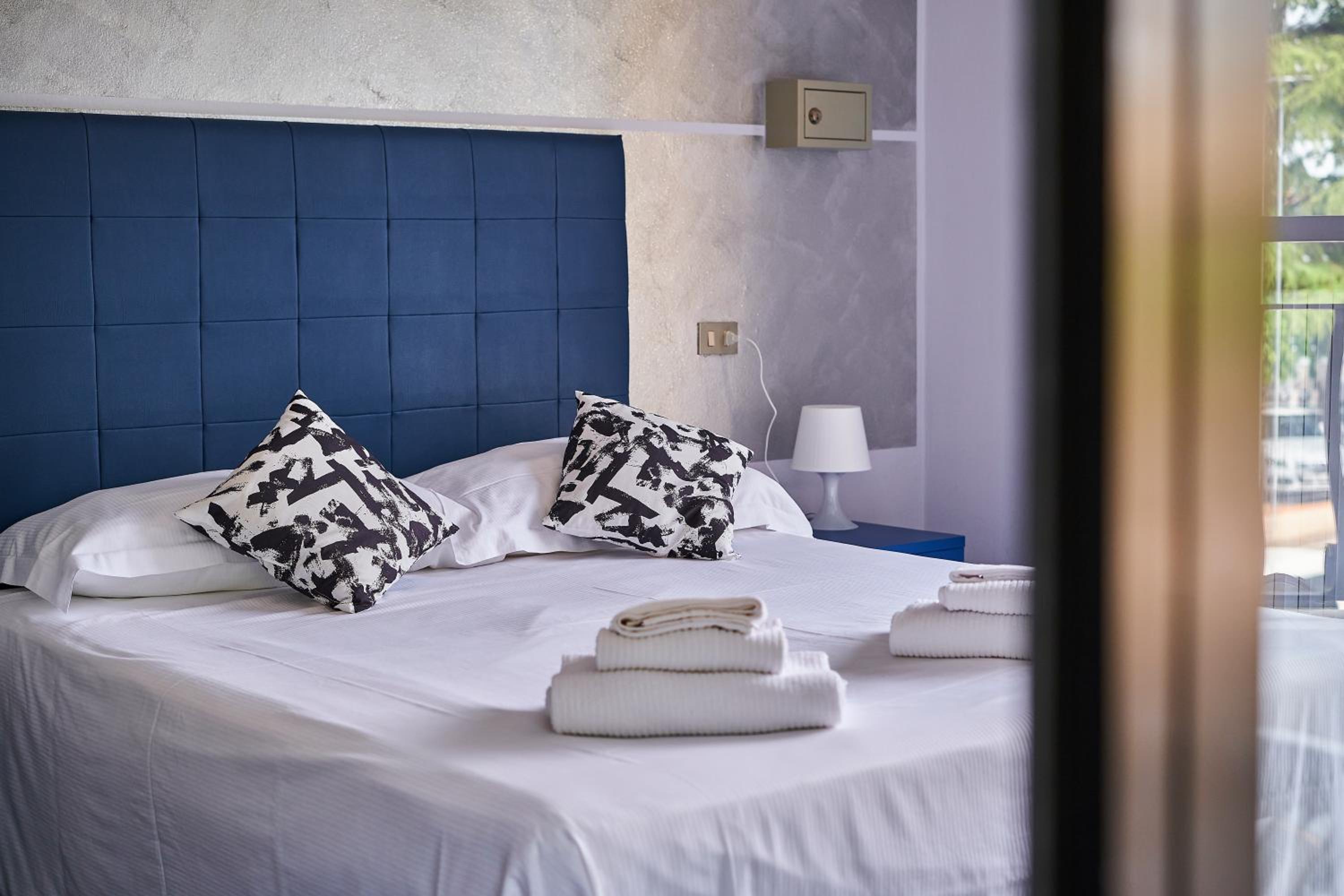 Superior Double Room with Balcony photo 2