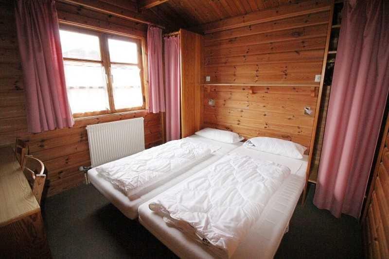 Three-Bedroom House photo 3