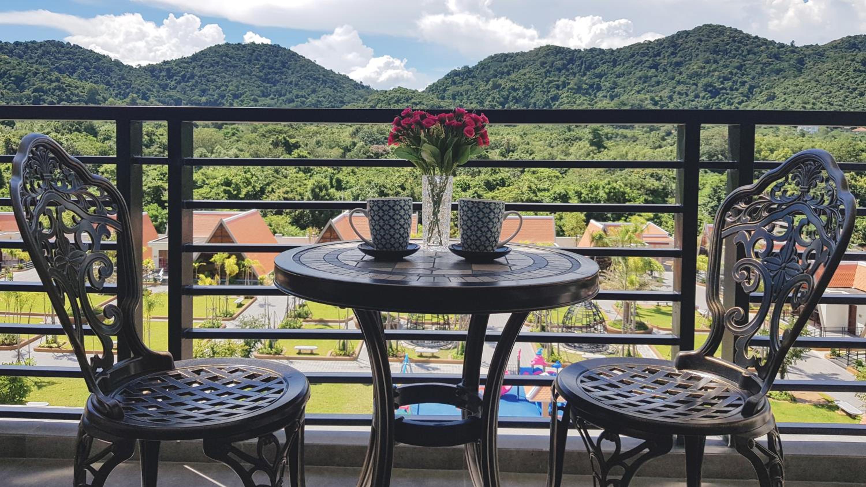 Deluxe Double Room with Pool and Mountain View - Photo 4