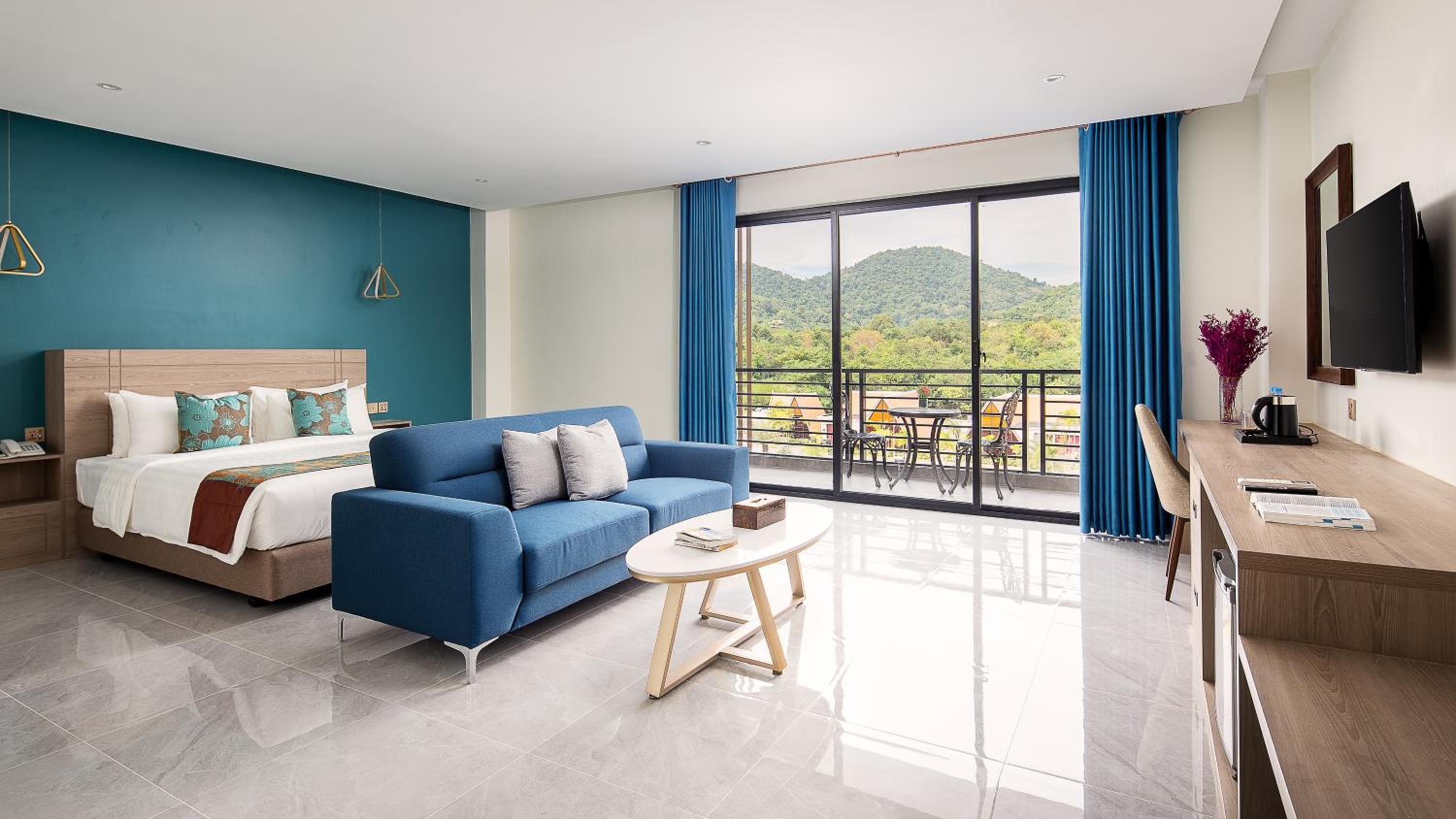 Deluxe Double Room with Pool and Mountain View - Photo 2