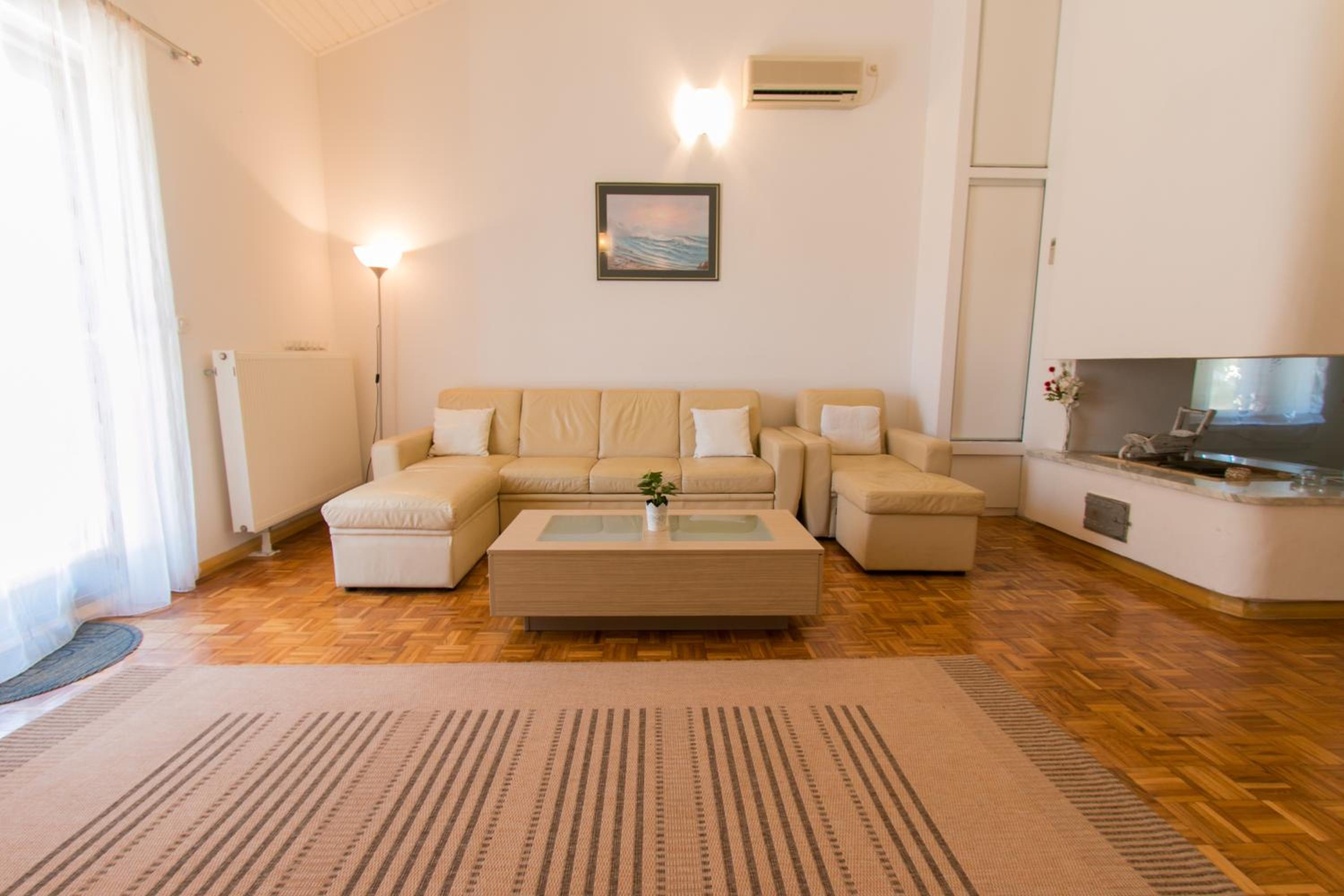 Three-Bedroom House photo 2