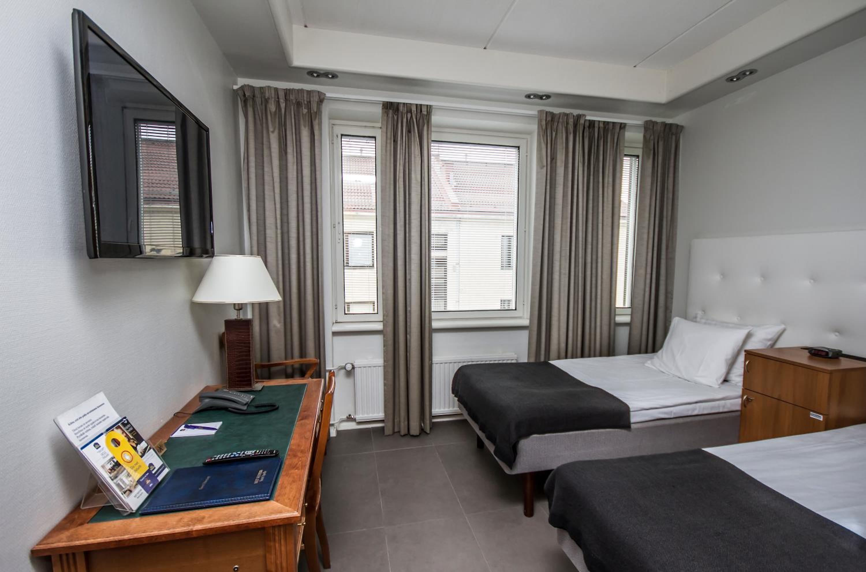 Twin Room - Photo 25