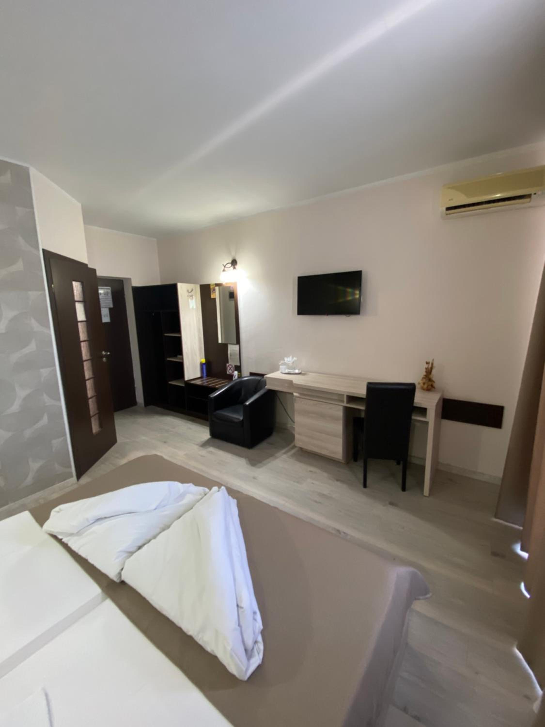 Double Room with Lake View photo 3
