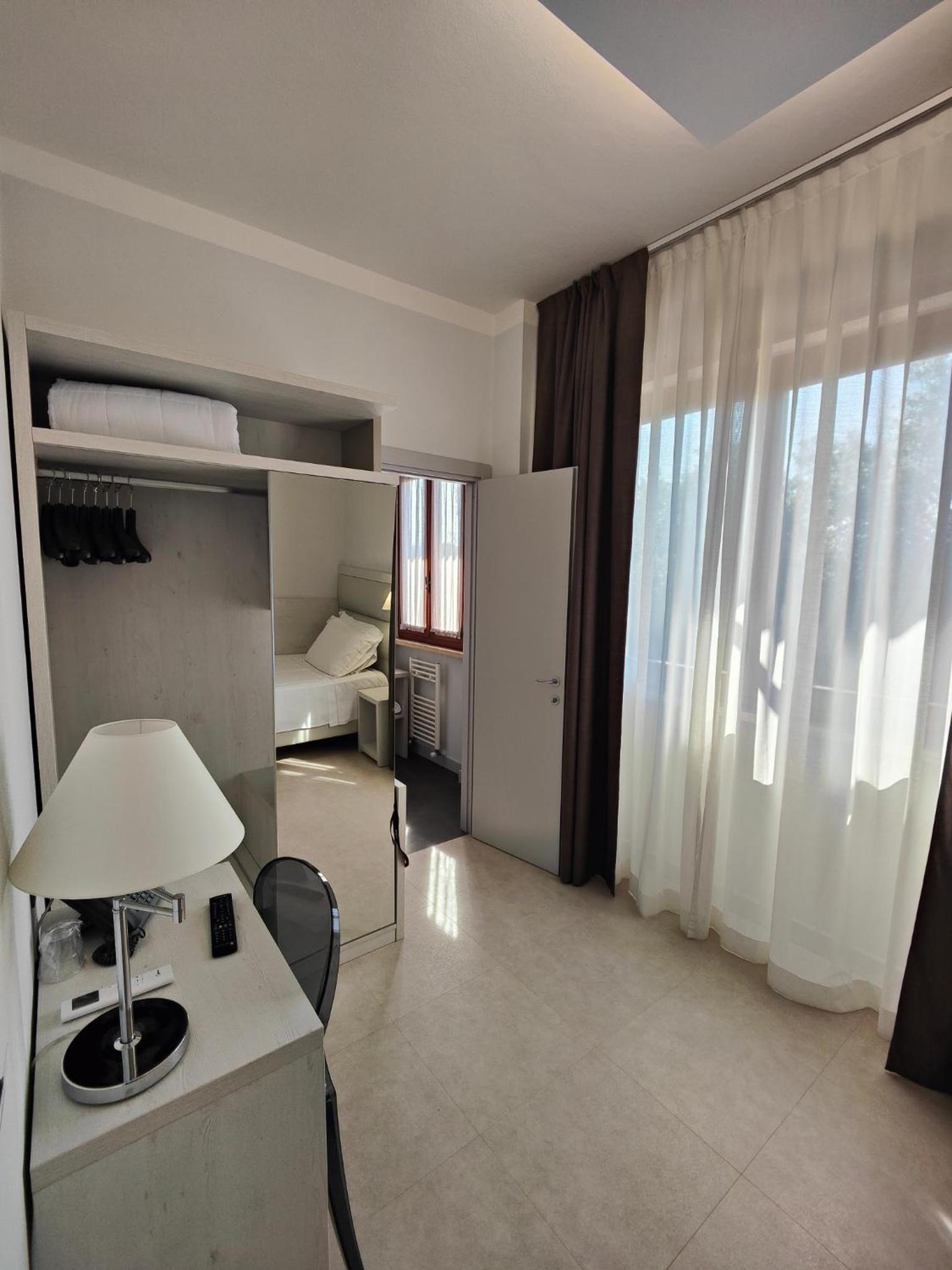 Comfort Single Room