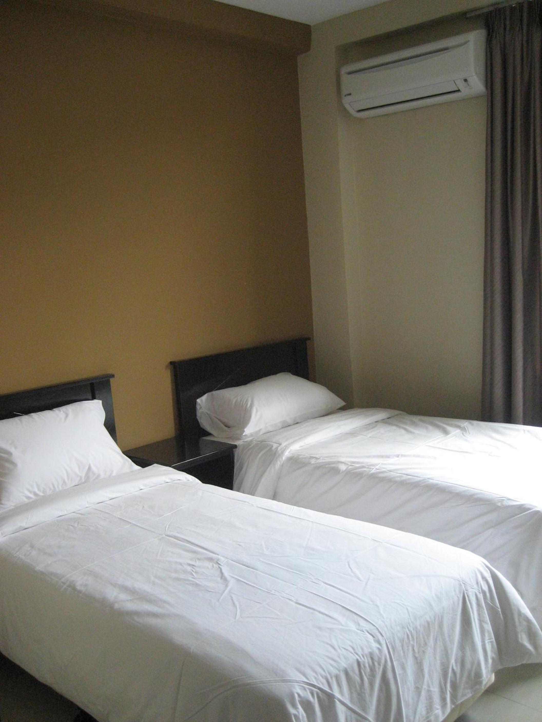 Twin Room with Bathroom