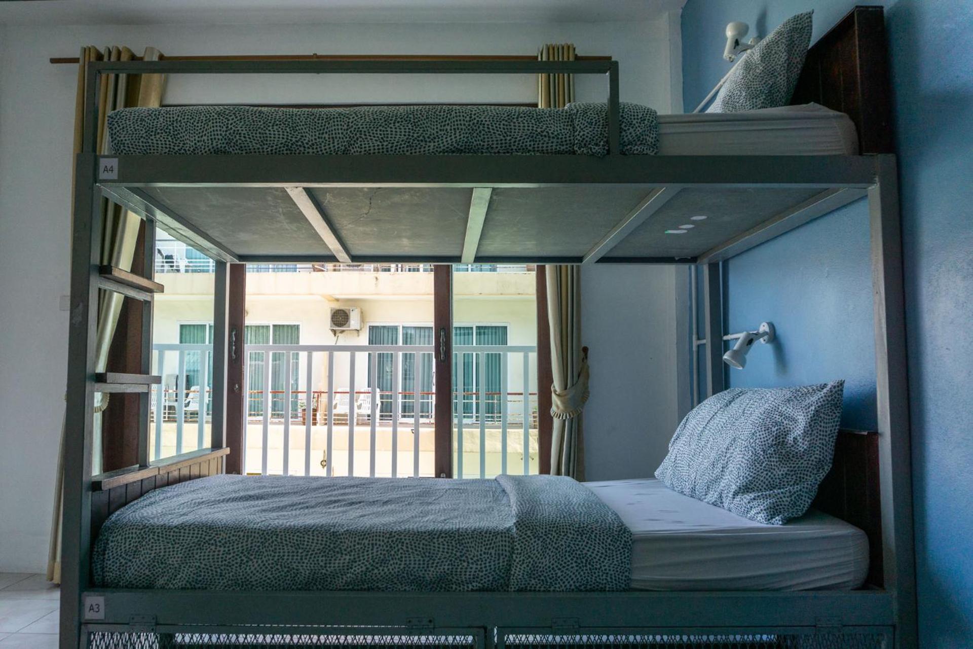 Bed in 4-Bed Mixed Dormitory Room photo 2
