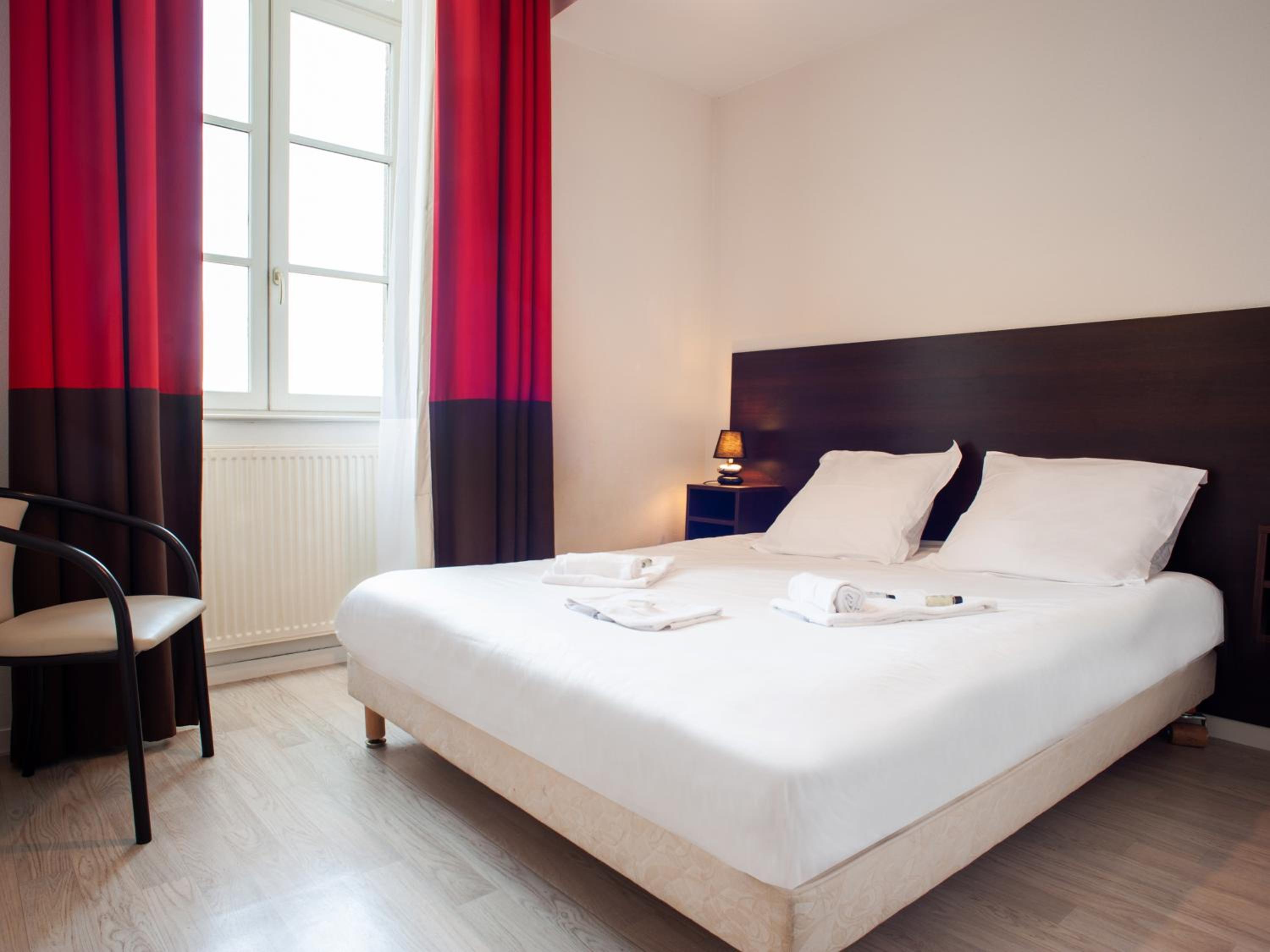 One-Bedroom Apartment (6 Adults) - Photo 7