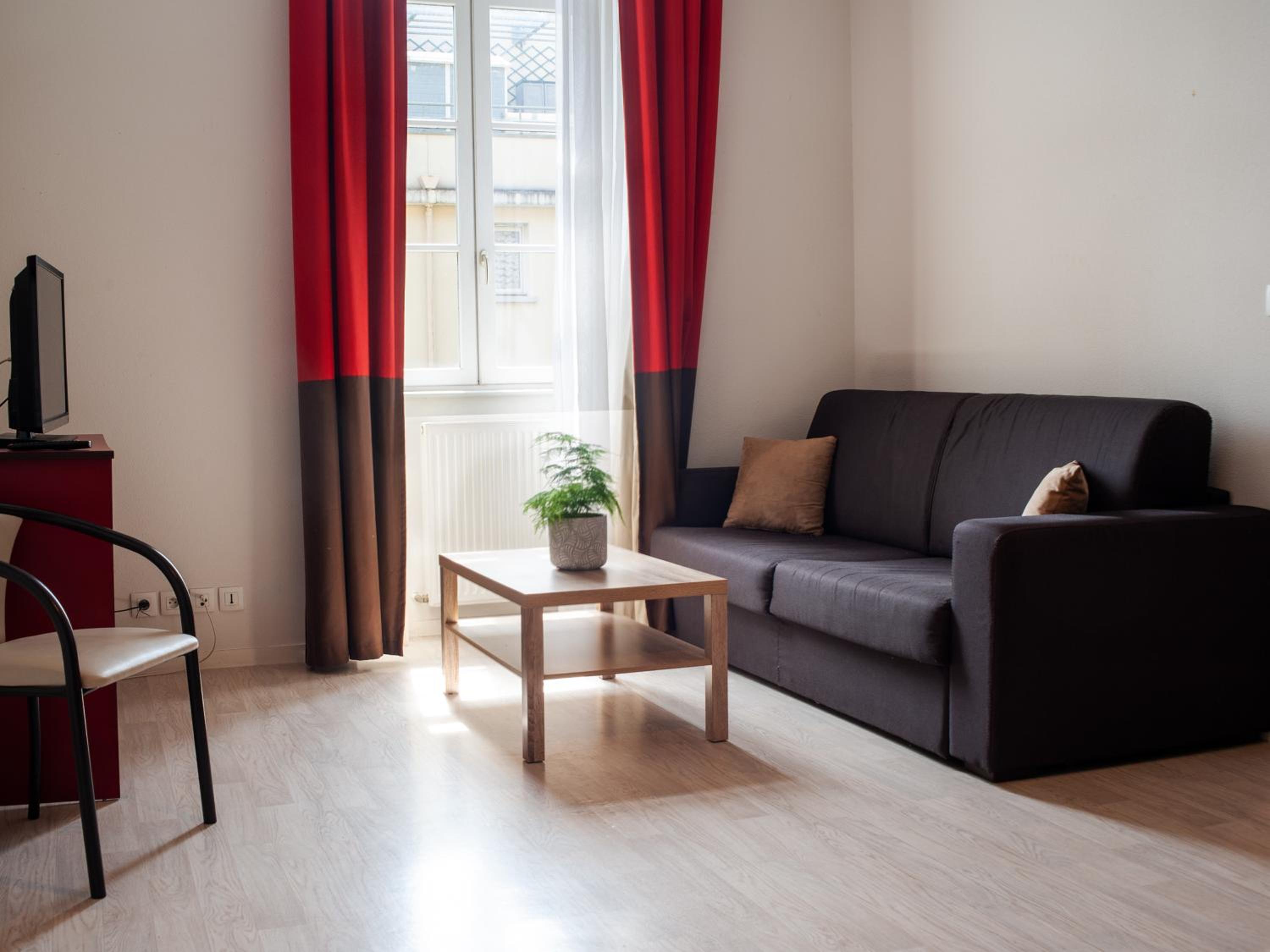 One-Bedroom Apartment (4 Adults) - Photo 4