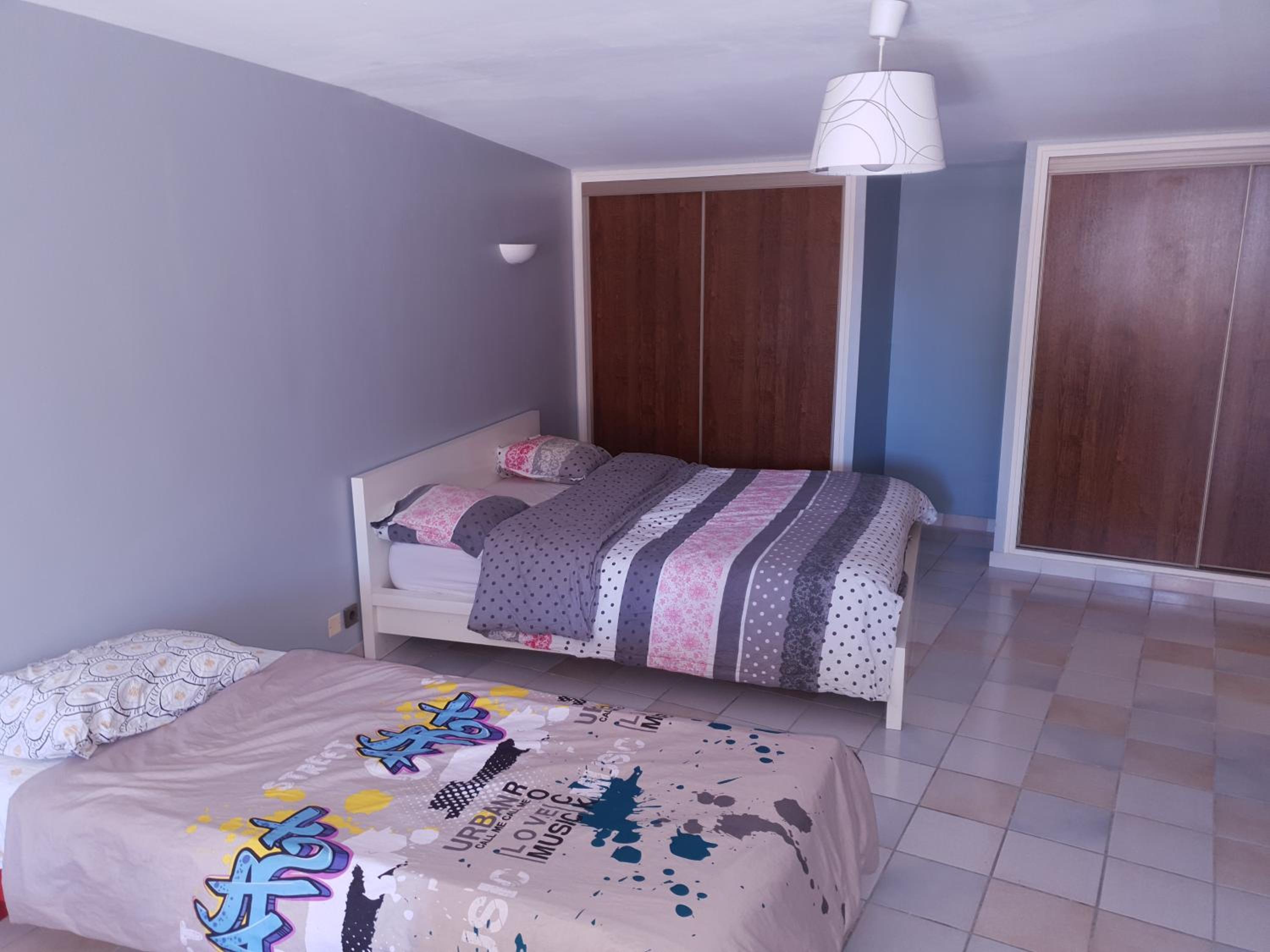 One-Bedroom Apartment - Photo 7