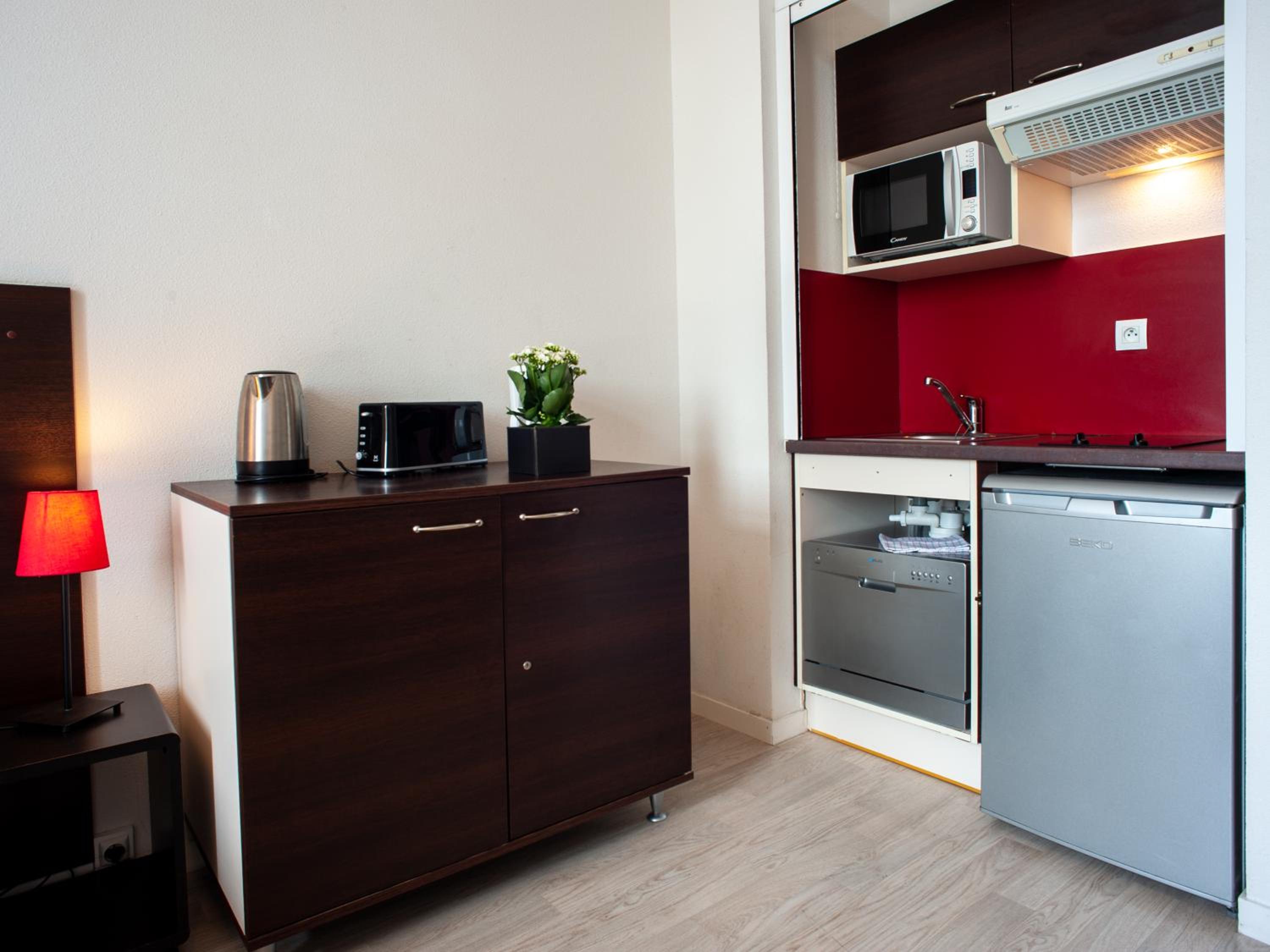 Studio (2 Adults) - Photo 2