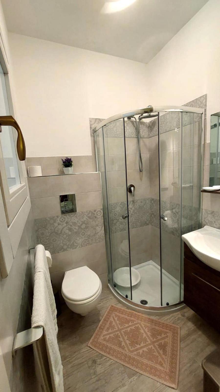One-Bedroom House photo 3