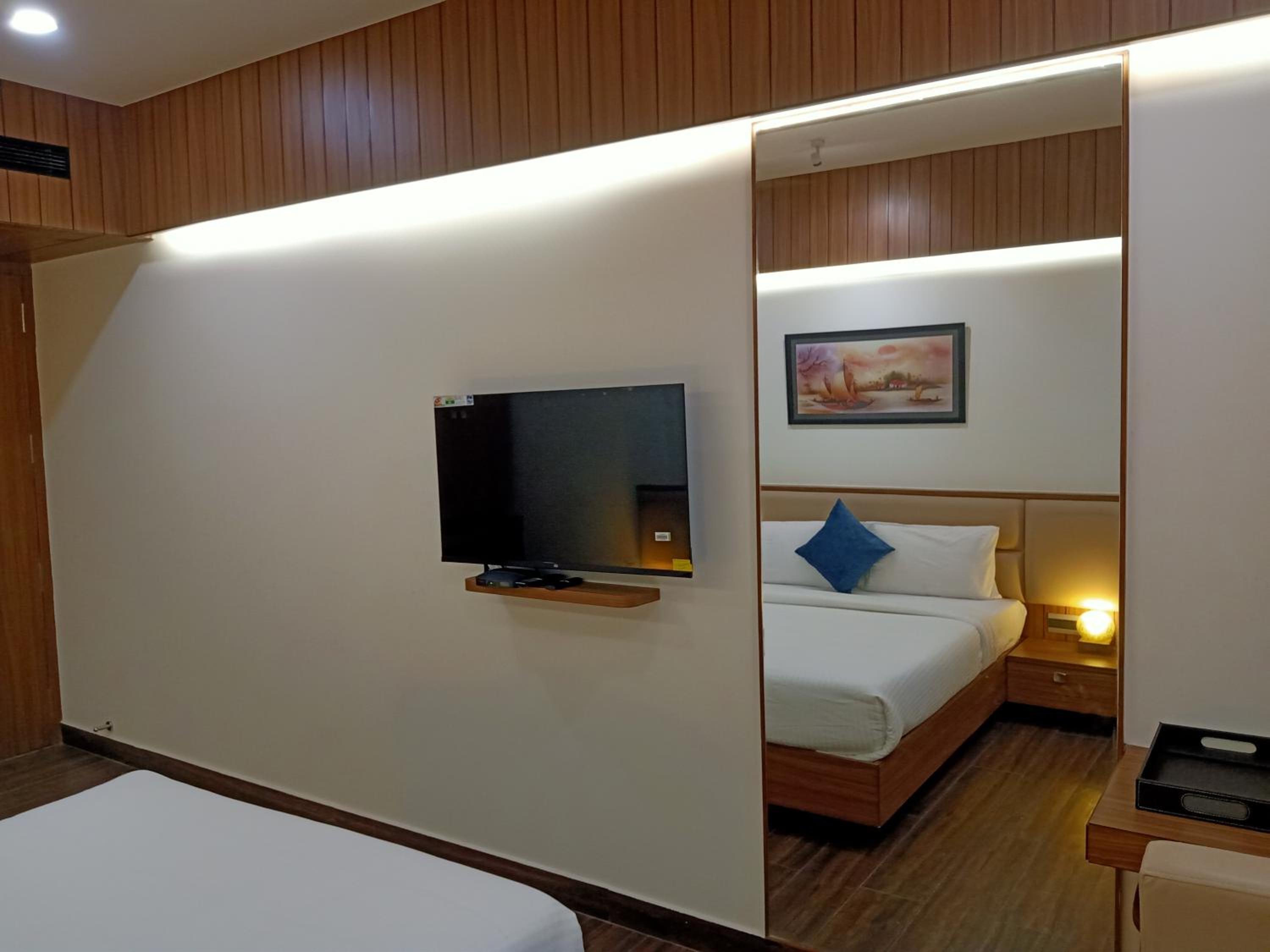 Superior Double or Twin Room - Photo 1