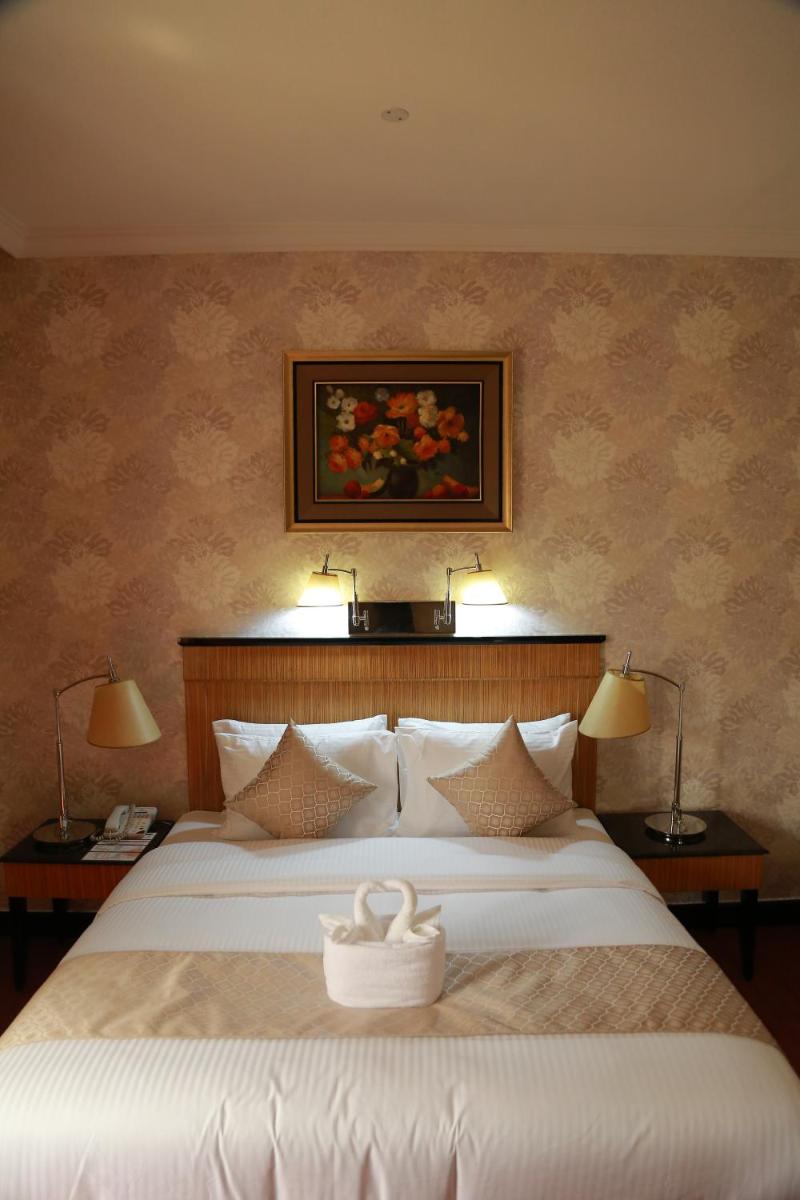 Standard King Room photo 3