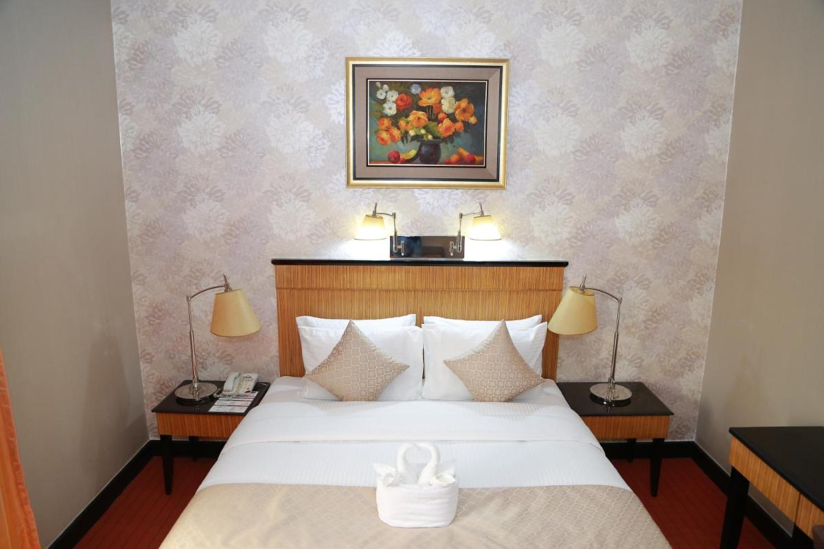 Standard King Room photo 2
