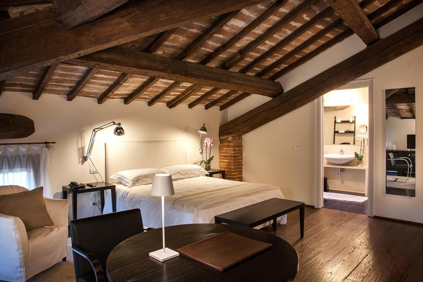 Junior Suite - Photo 1