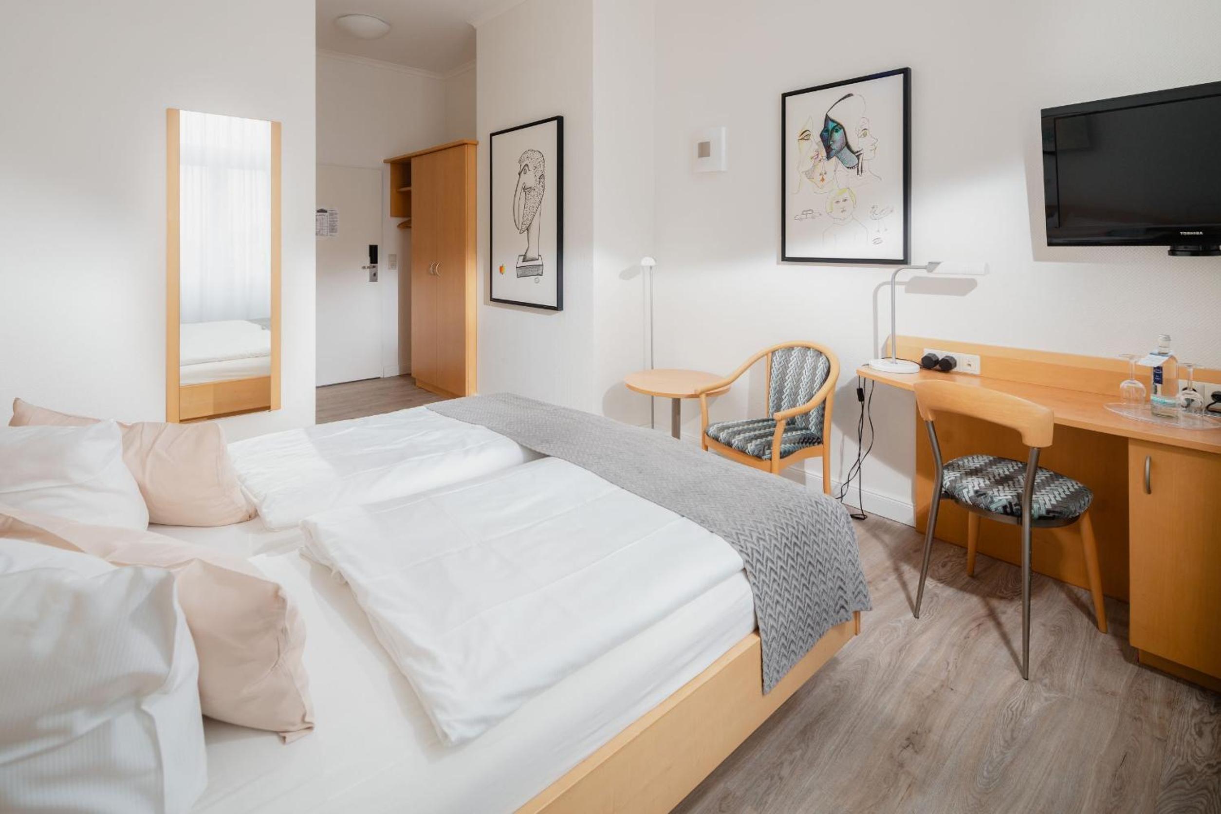 Deluxe Double Room - Photo 5
