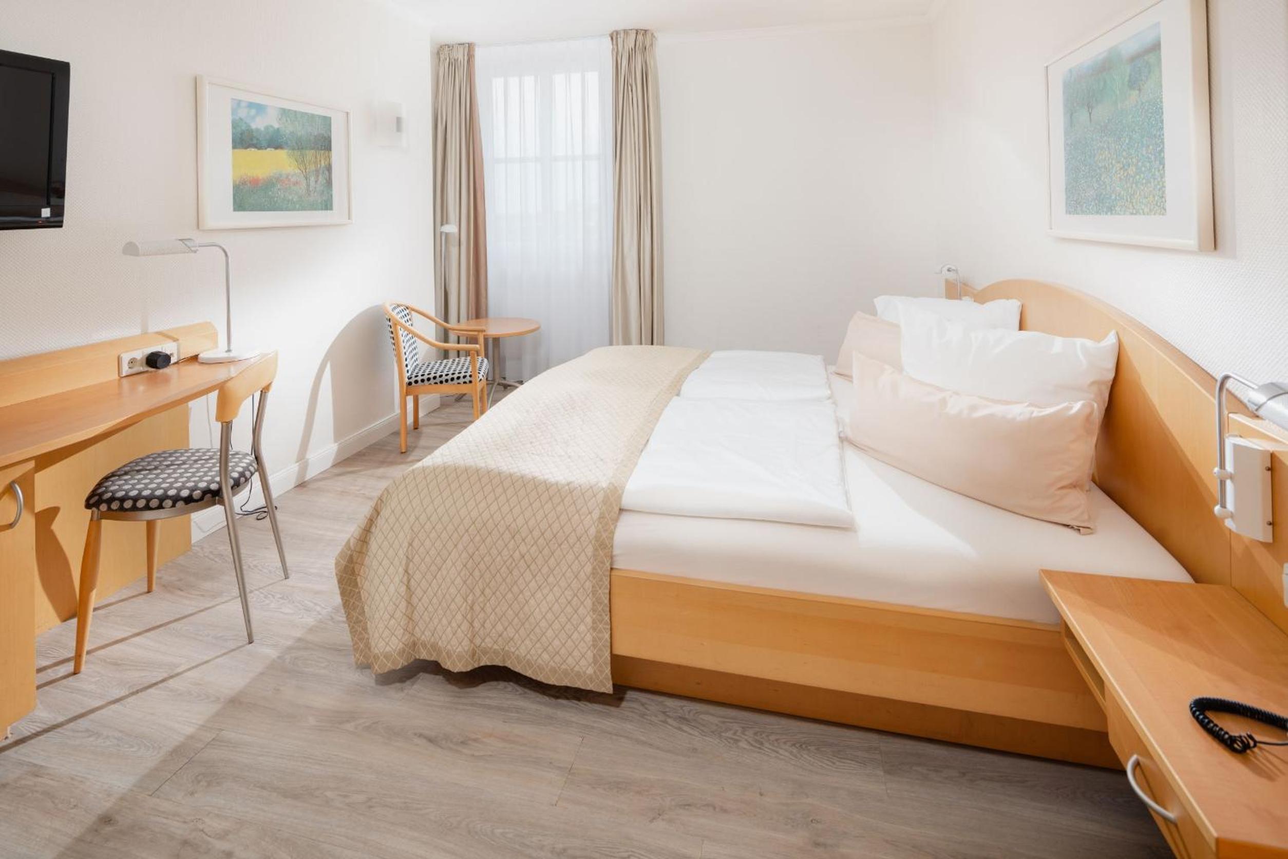 Standard Double Room - Photo 1