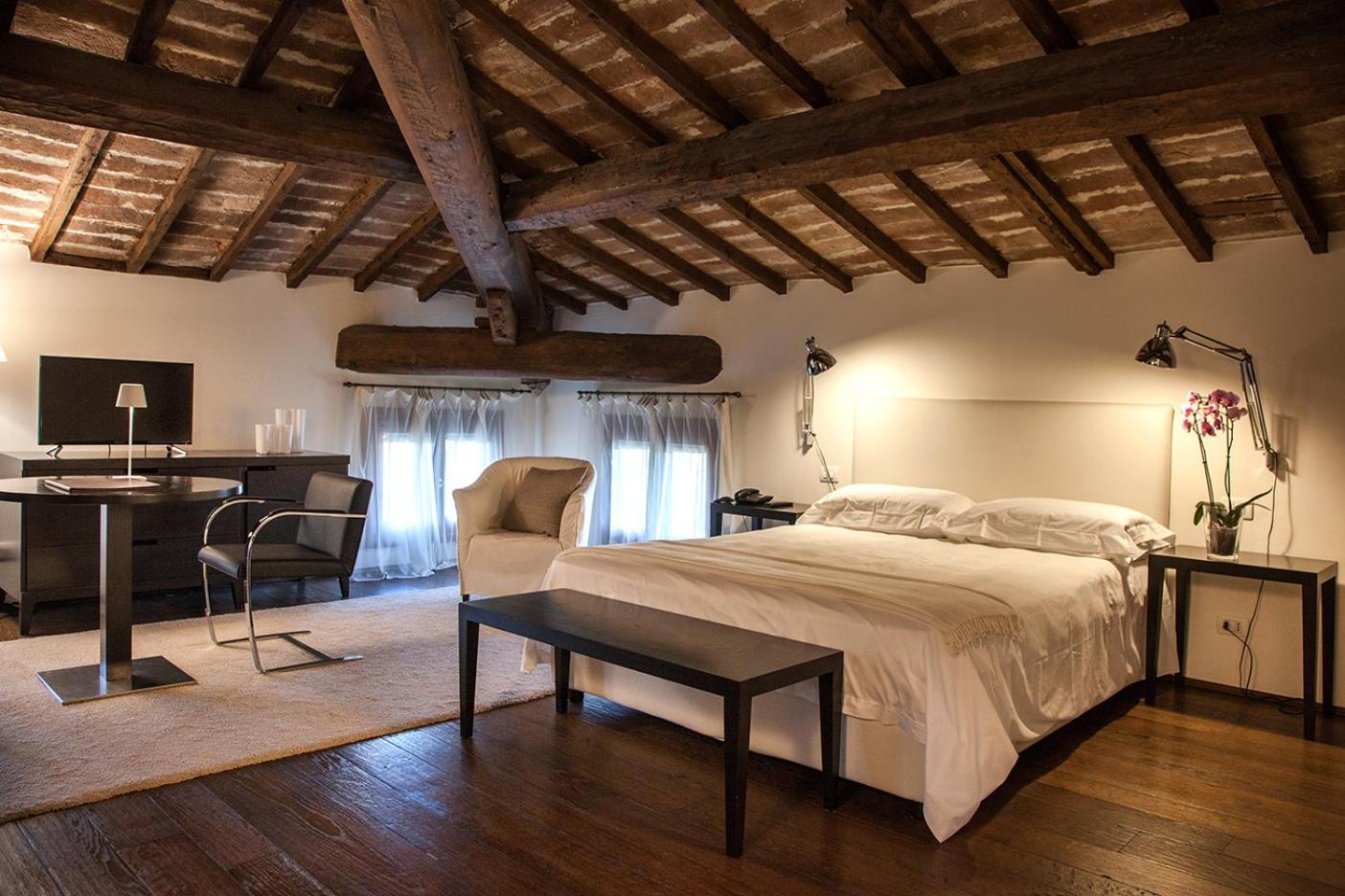 Junior Suite - Photo 2