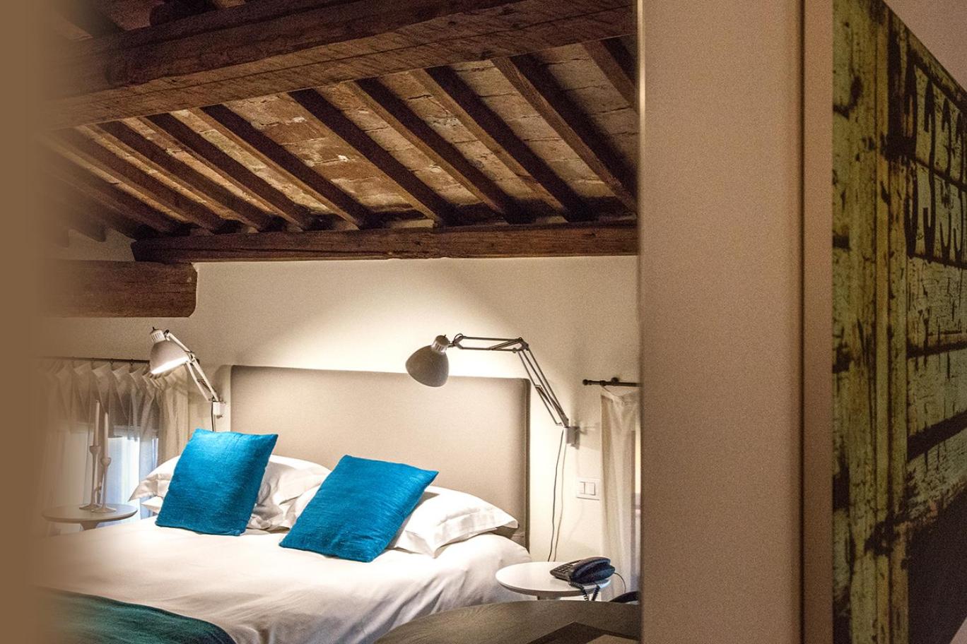 Deluxe Room - Photo 1