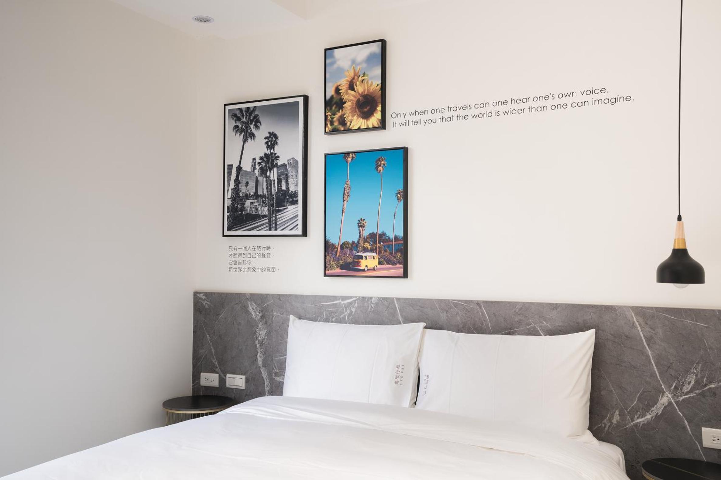 Standard Double Room - Photo 13