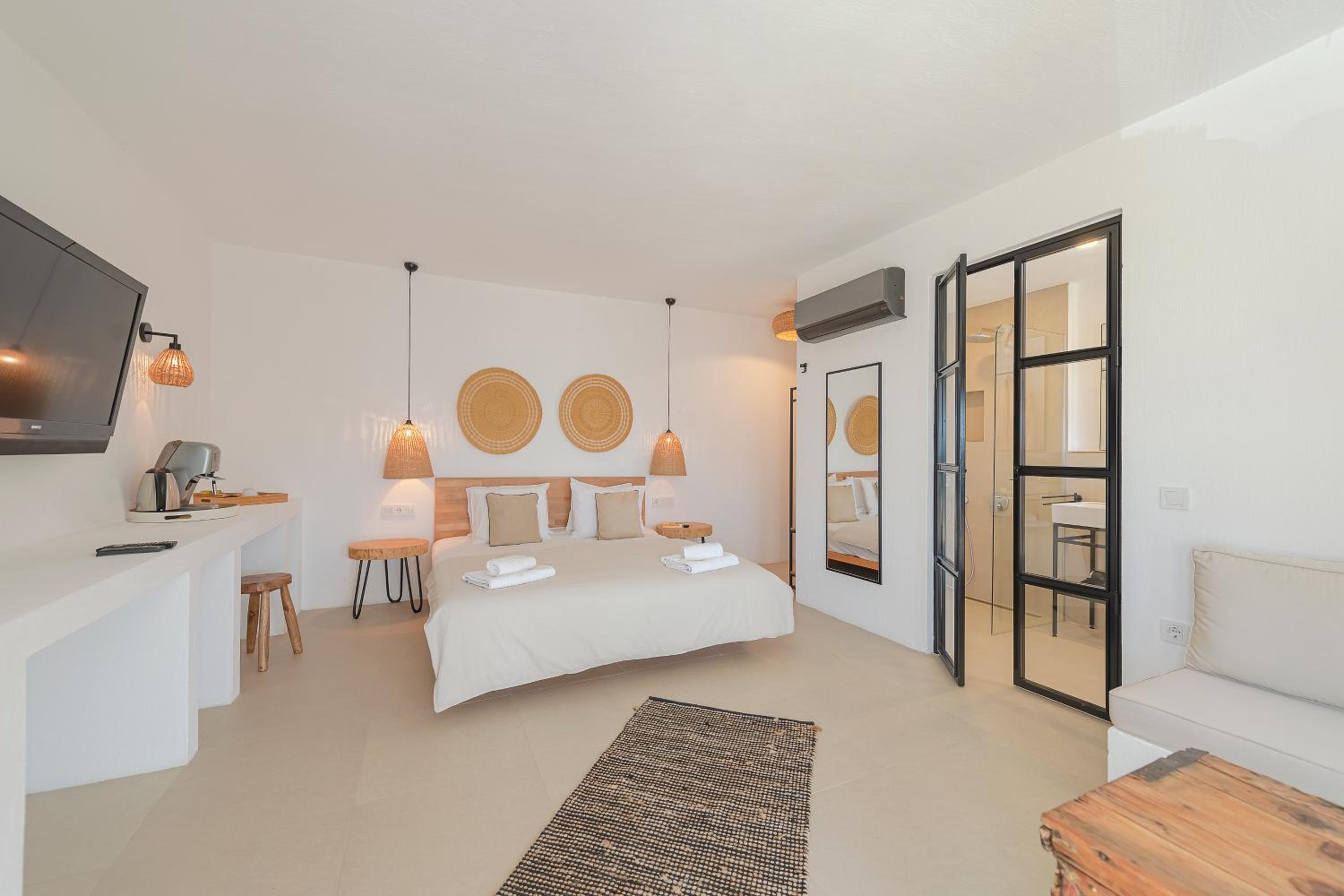 Junior Suite with Sea View - Photo 1