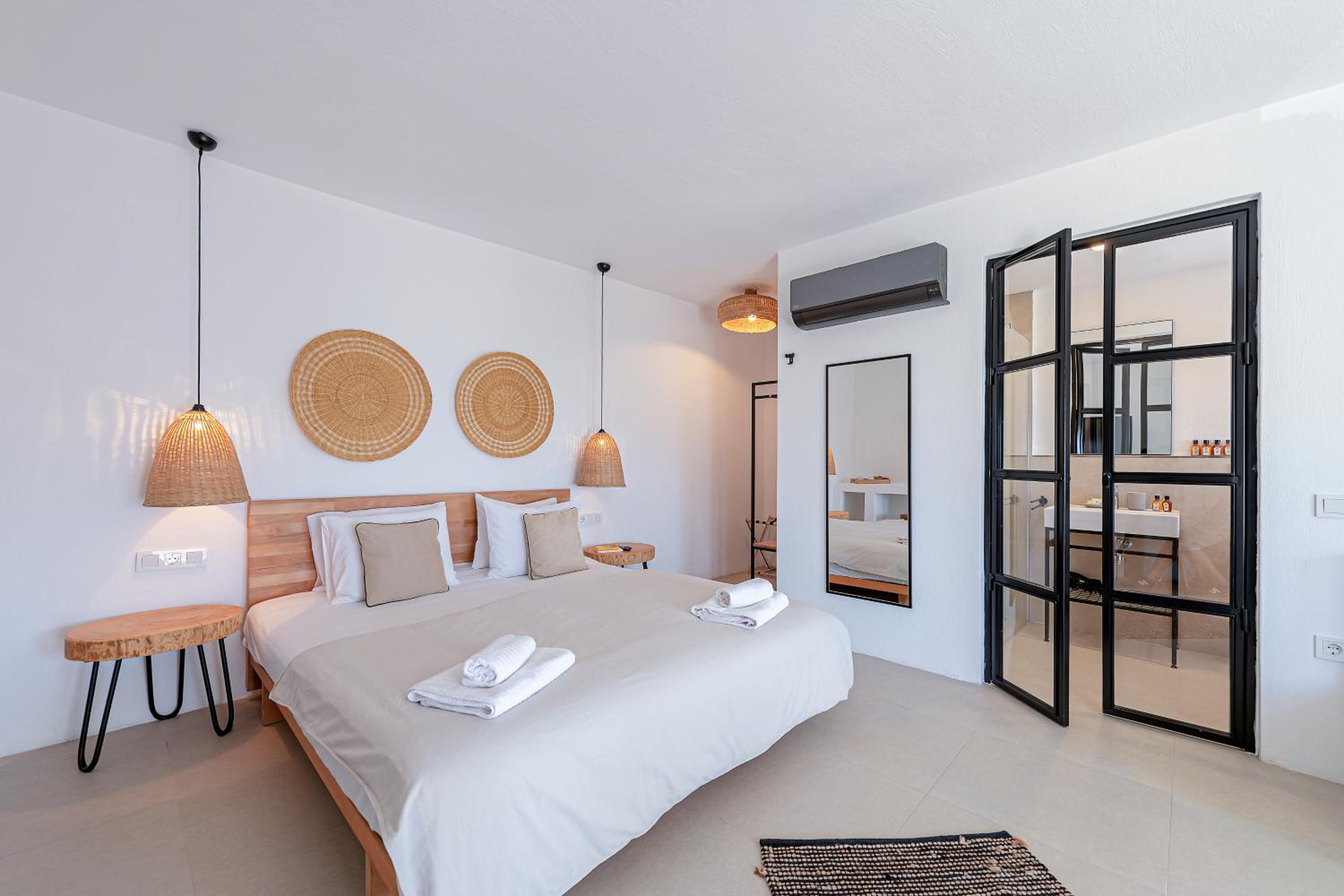 Junior Suite with Sea View - Photo 3