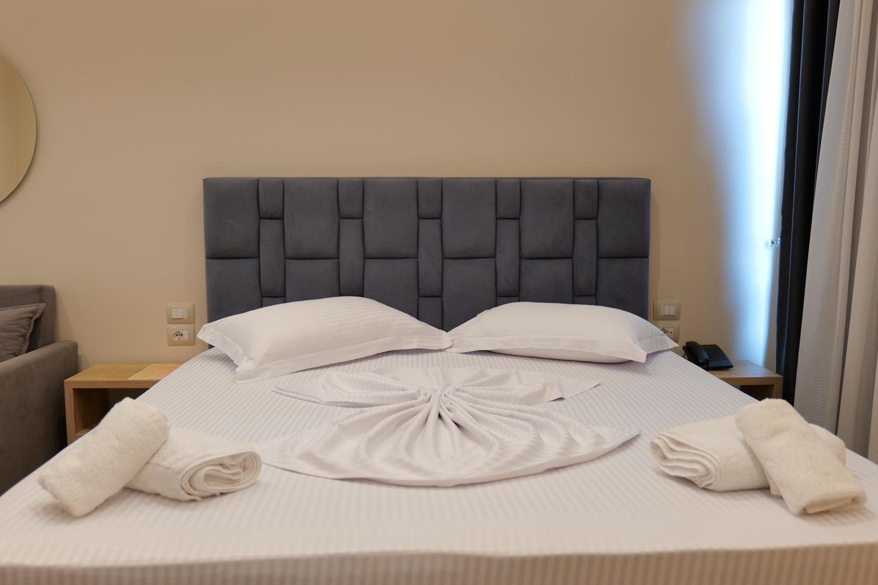 Deluxe Suite with Sea View