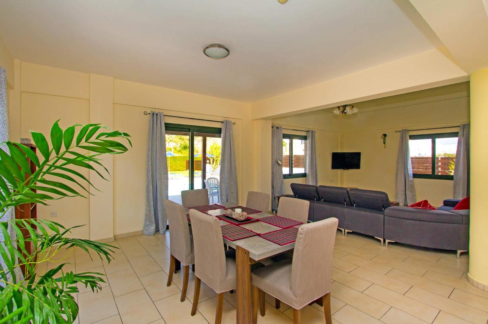 Villa photo 1
