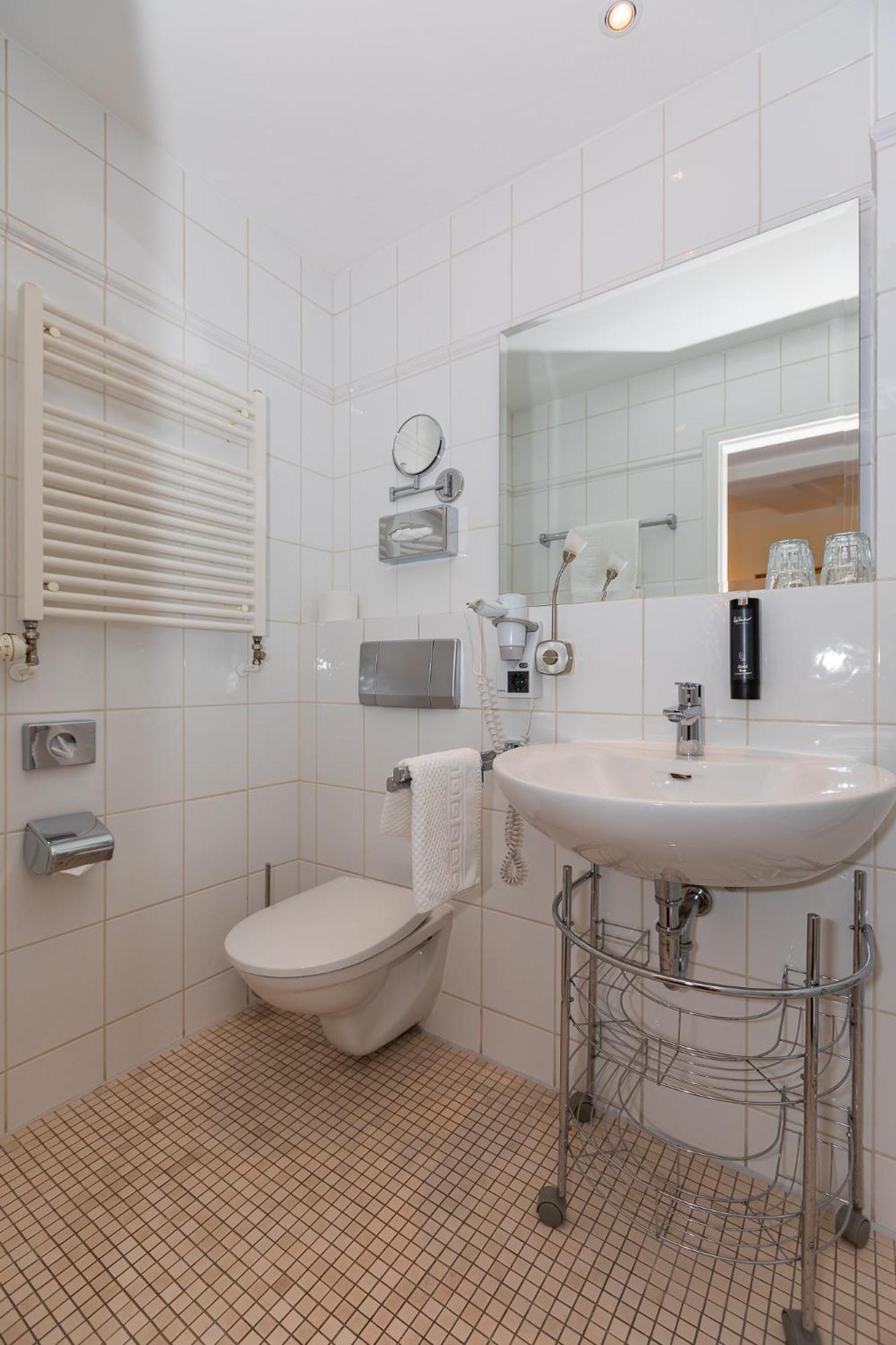 Kleines Doppelzimmer - Französisches Bett (55 in breit) - keine Hunde erlaubt - Photo 2
