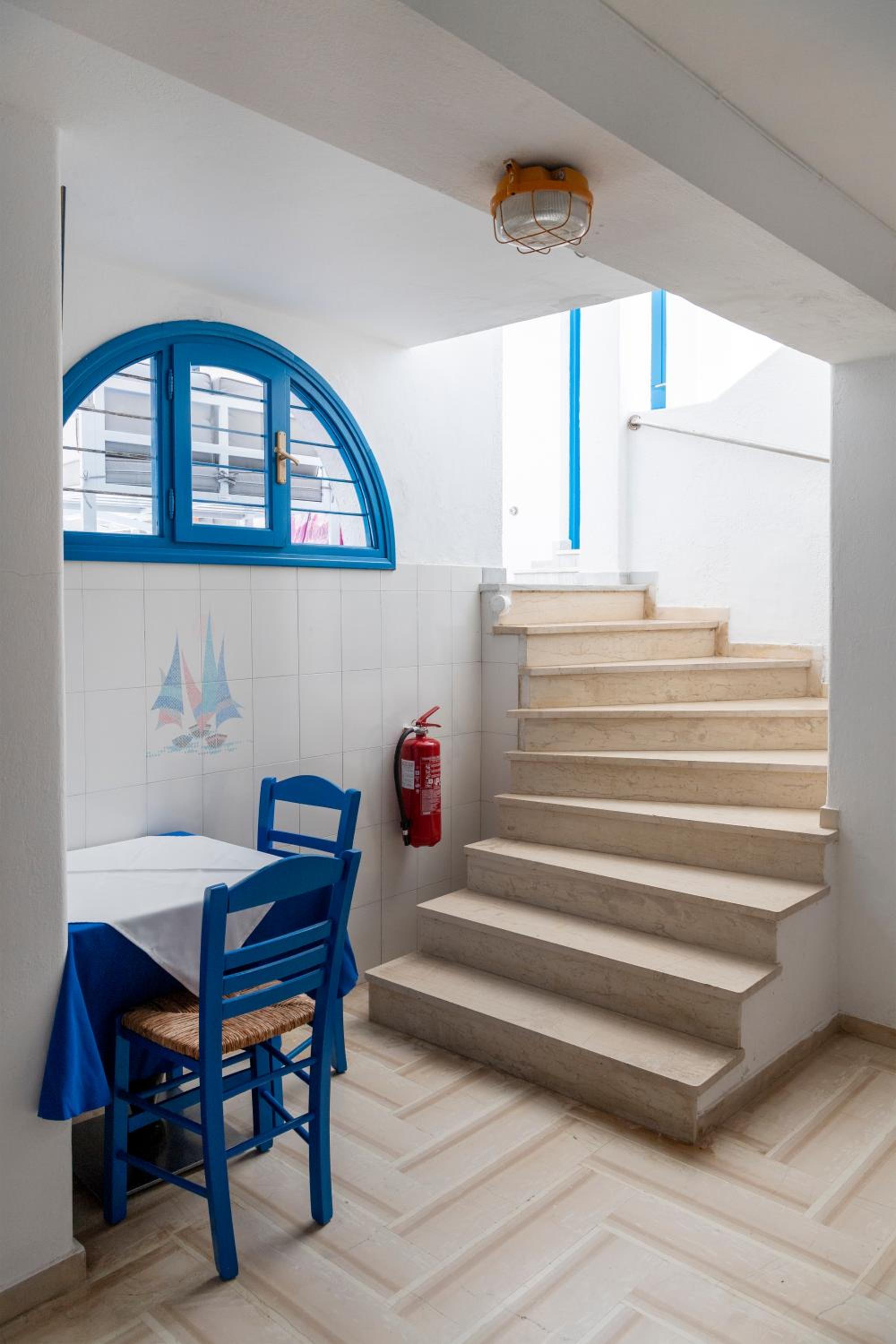 Budget Double or Twin Room - Semi Basement photo 3