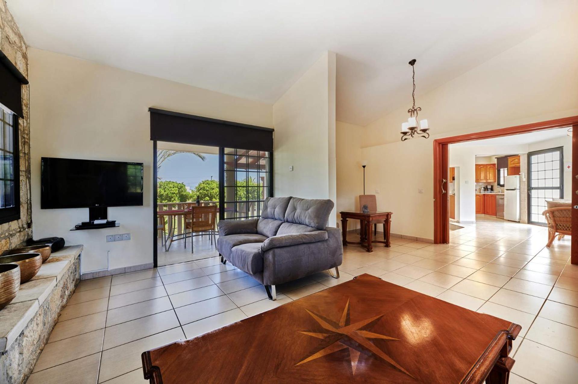 Villa photo 2