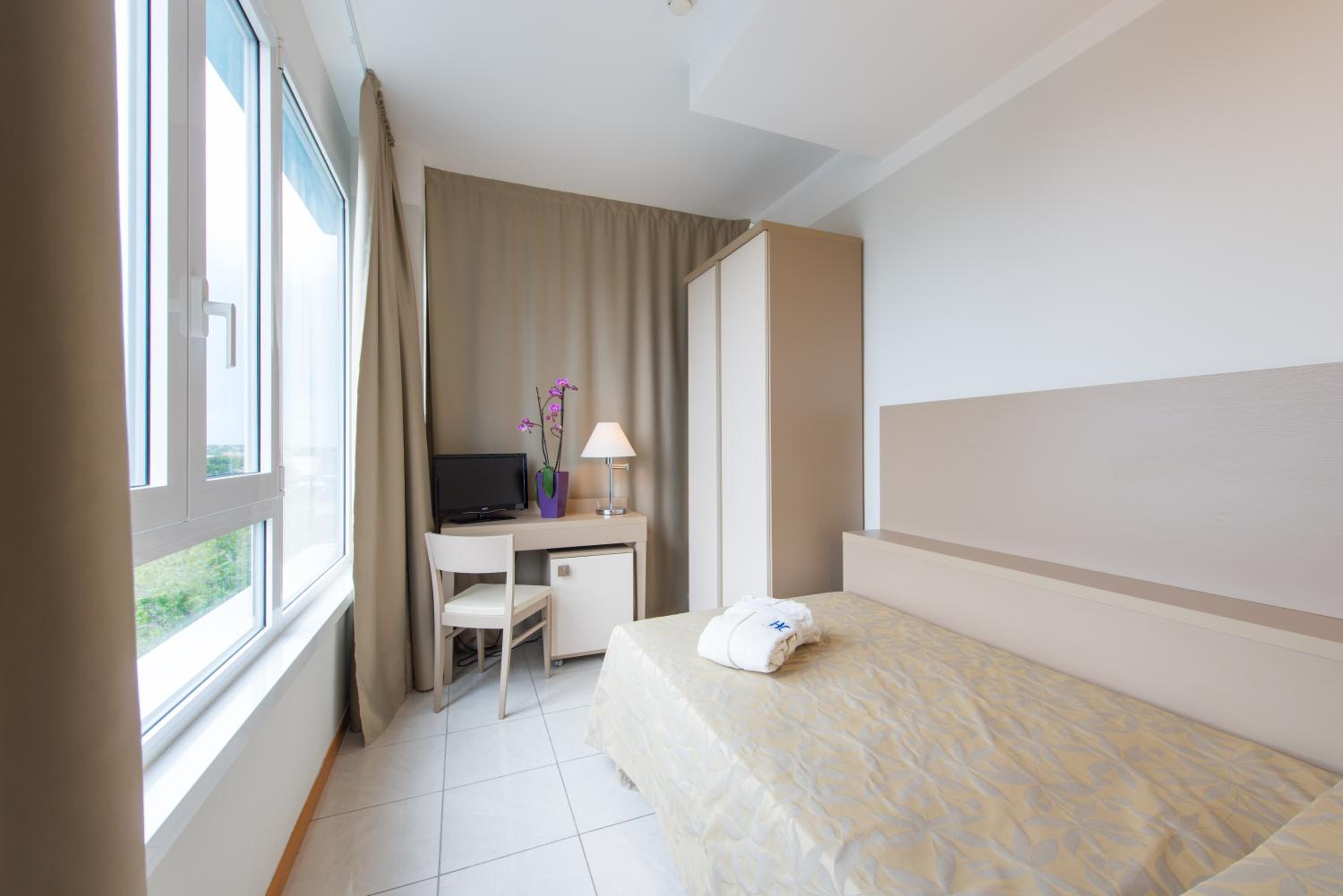 Single Room photo 2