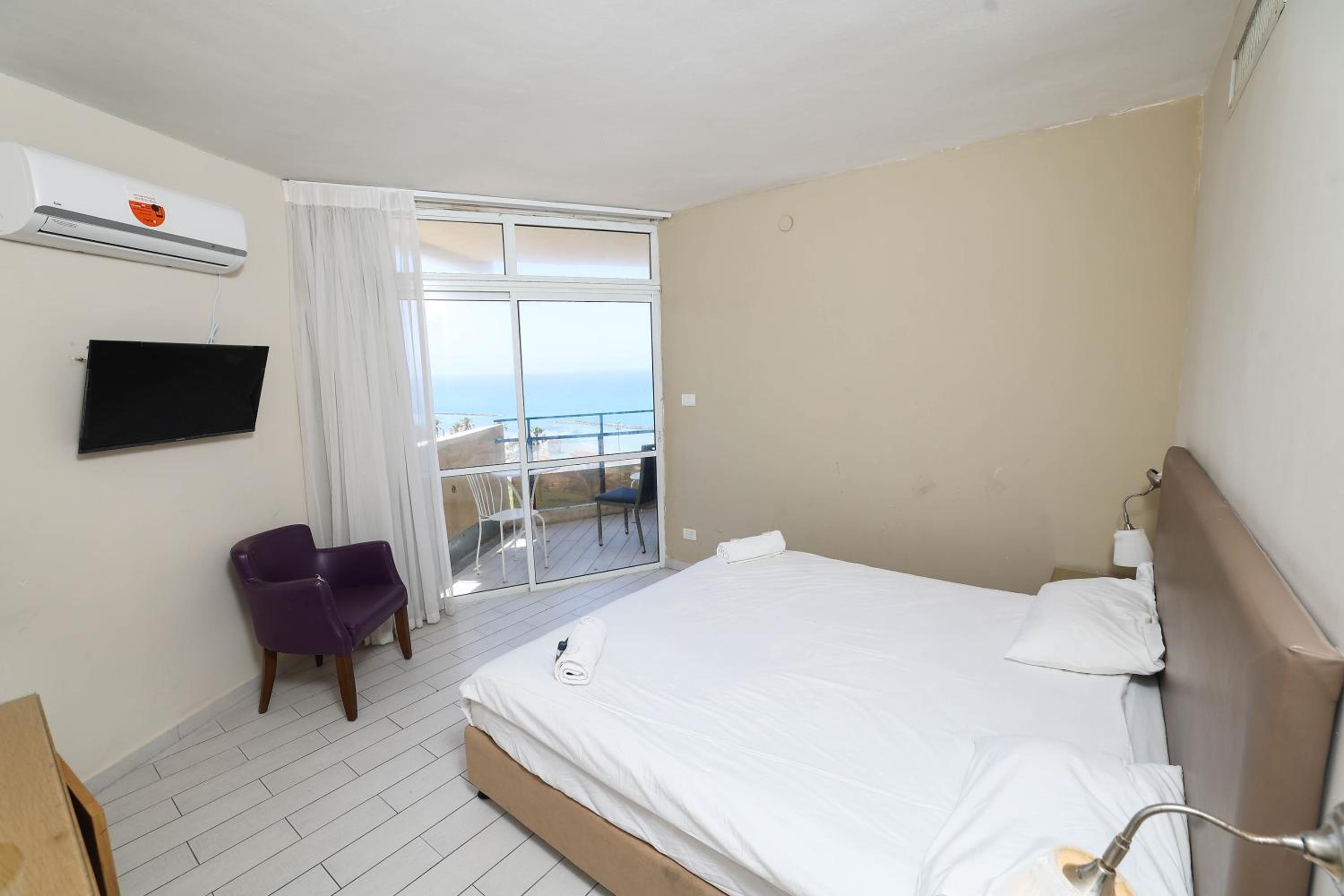 Double or Twin Room with Balcony photo 1